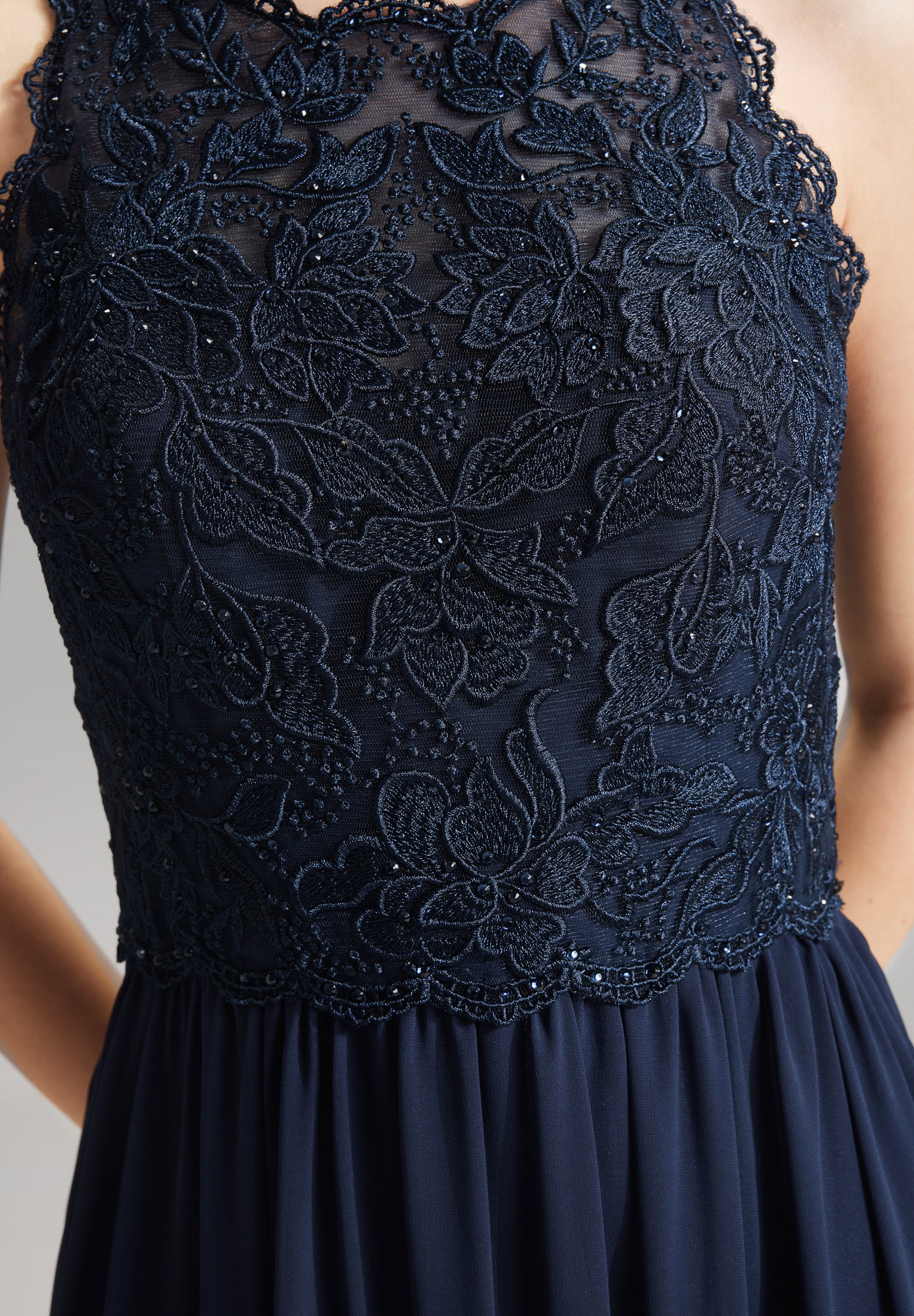 Hey Kyla High-closed-Abendkleid mit floraler Spitze #5