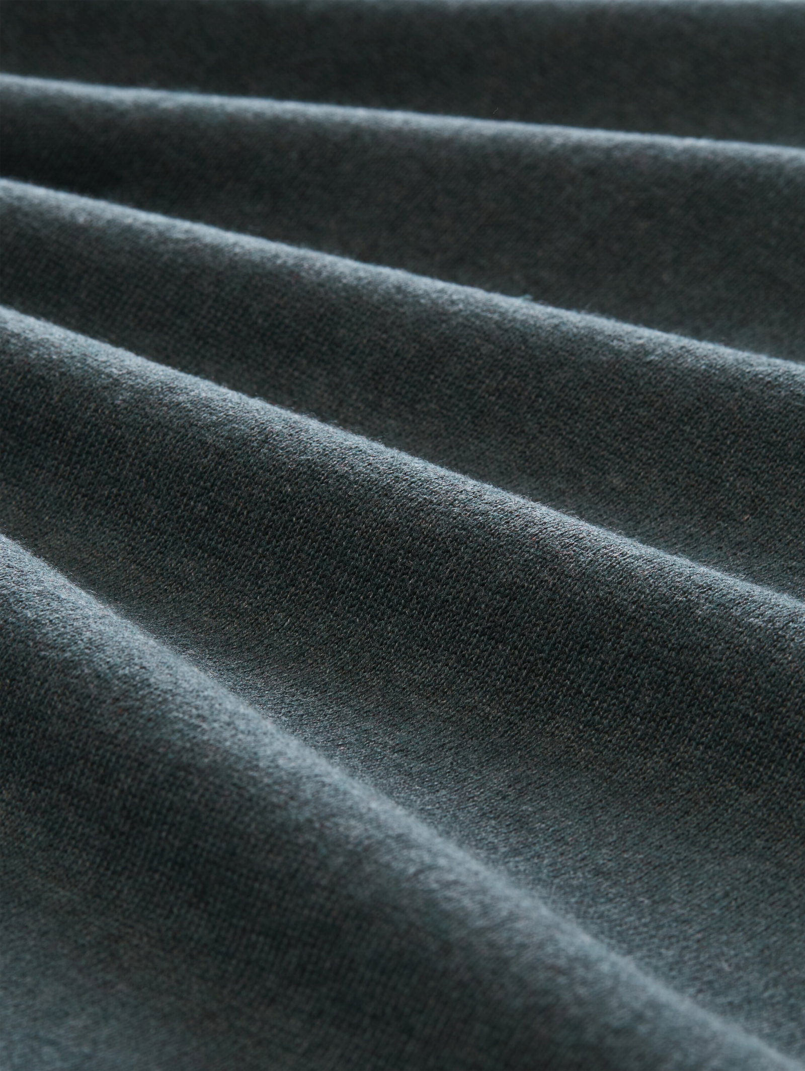 basic crewneck knit, darkest olive melange #8