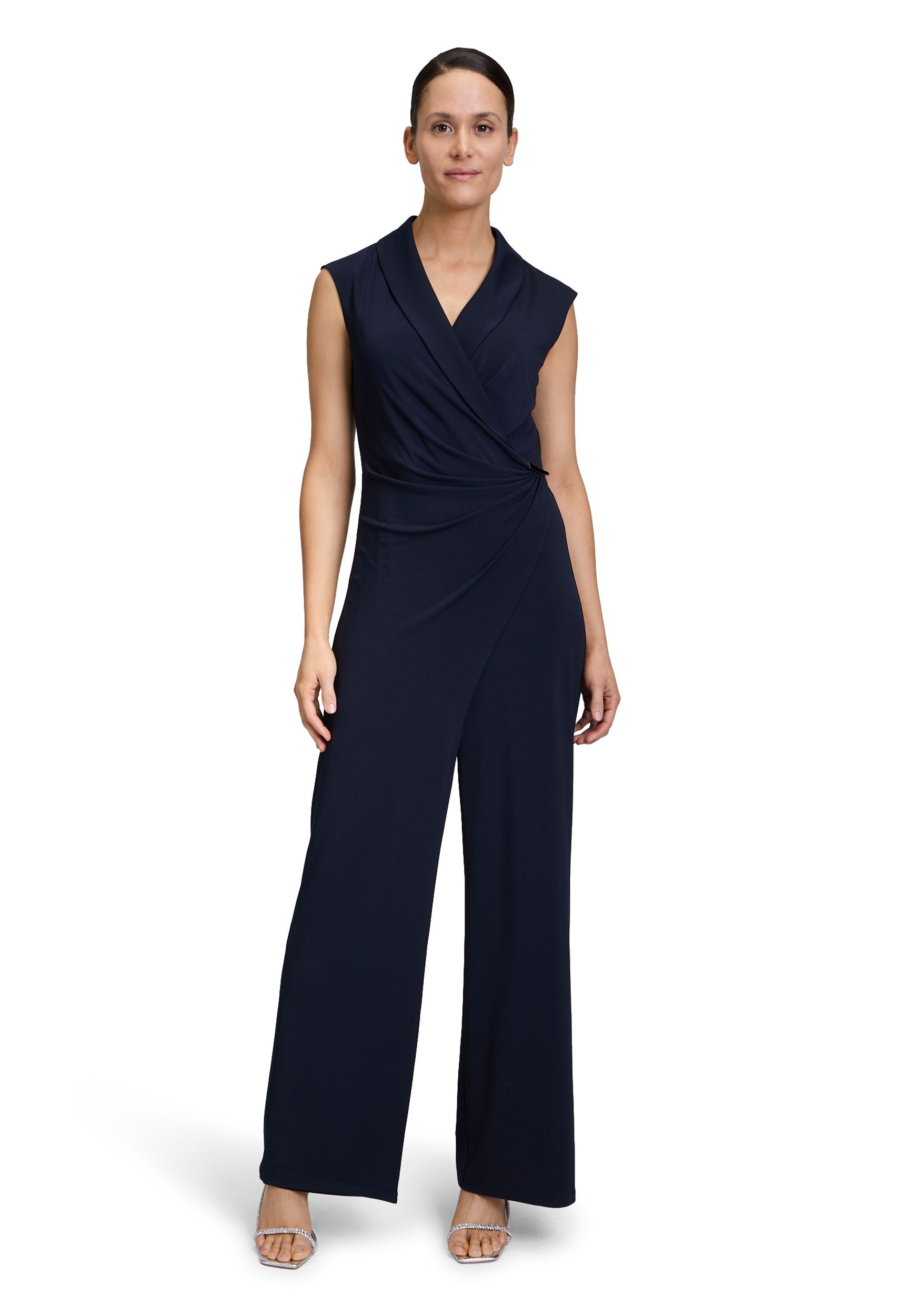 Vera Mont |  Vera Mont Overall  | 44 | night sky