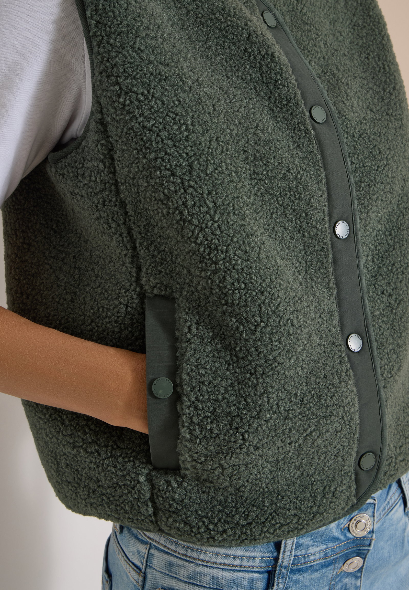 NOS Solid Matmix Teddy Vest, dried olive green #7