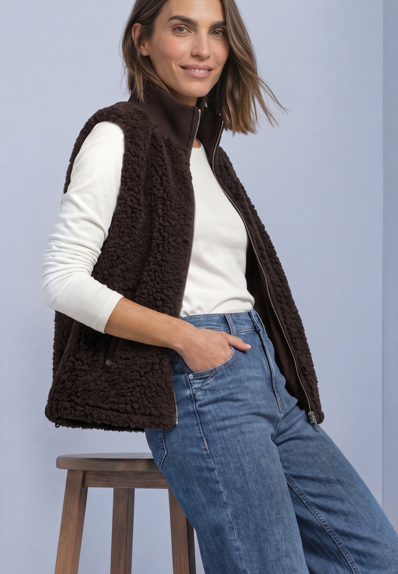 LTD QR Curly  Fake Fur Vest w., auburn brown #3