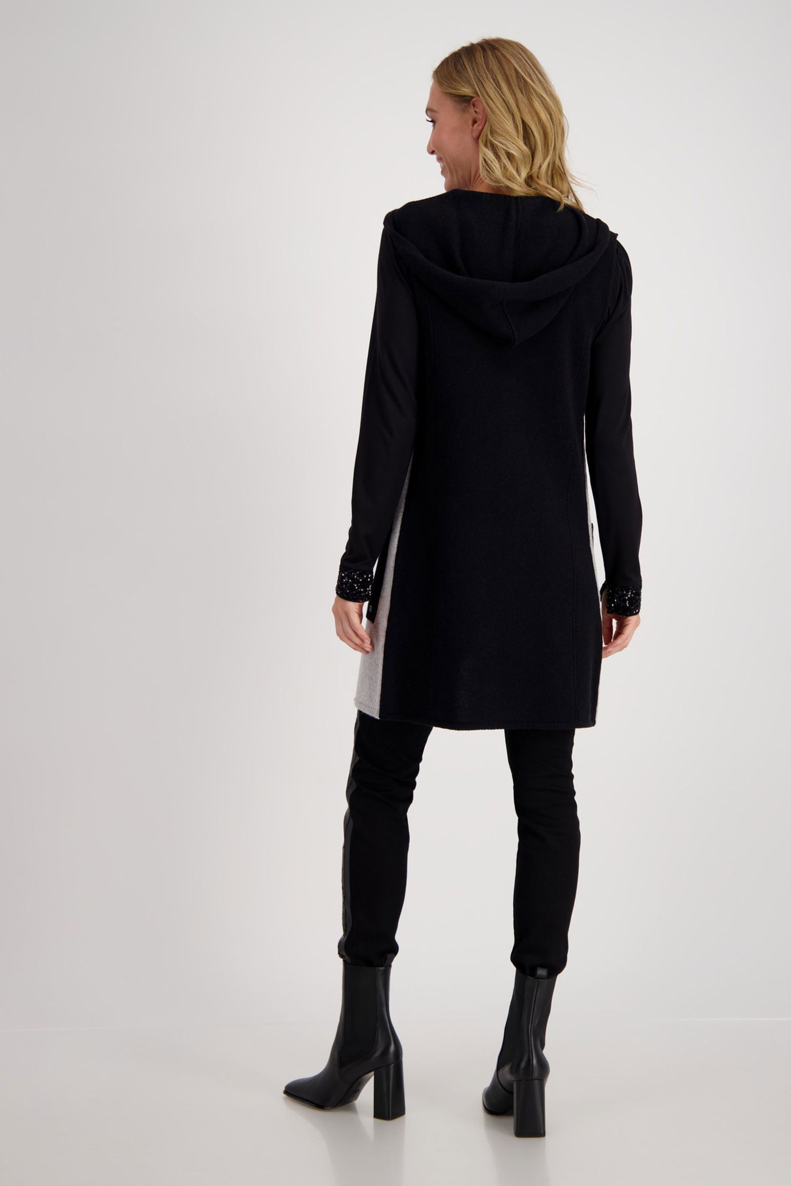 Strickjacke, schwarz gemustert