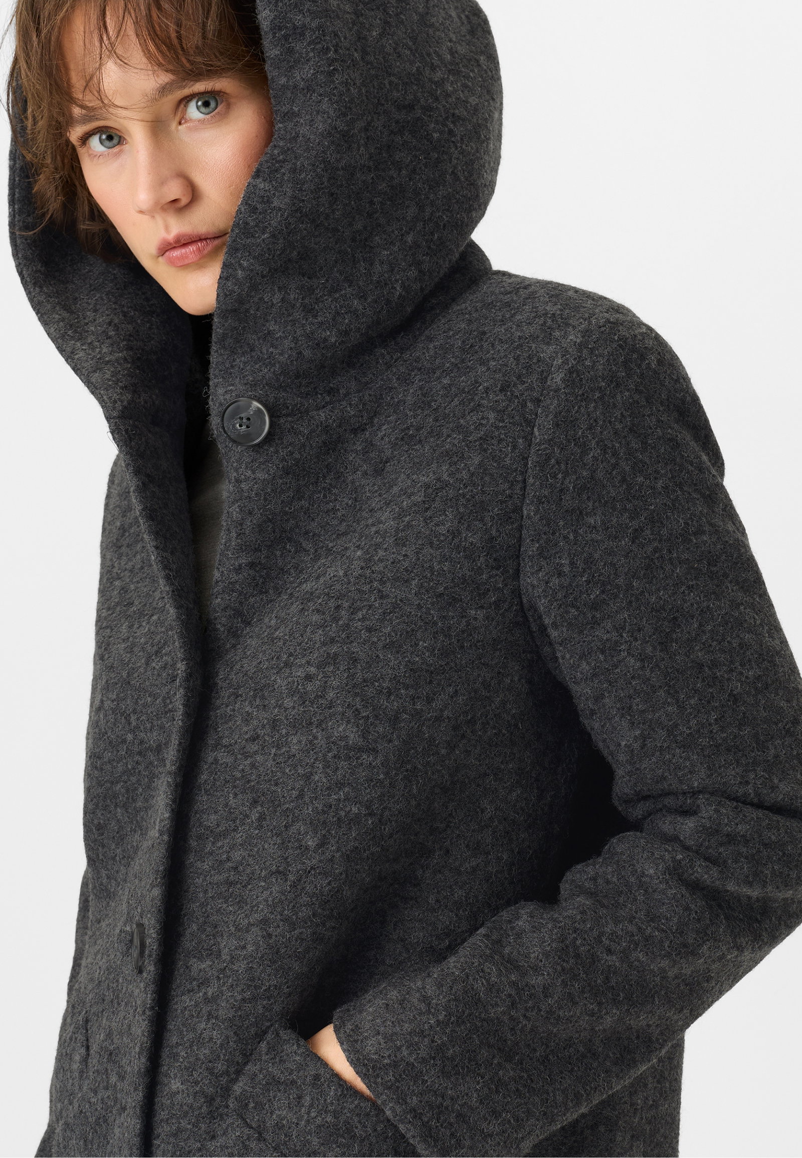 JACKE WOLLE, ANTHRAZIT #6
