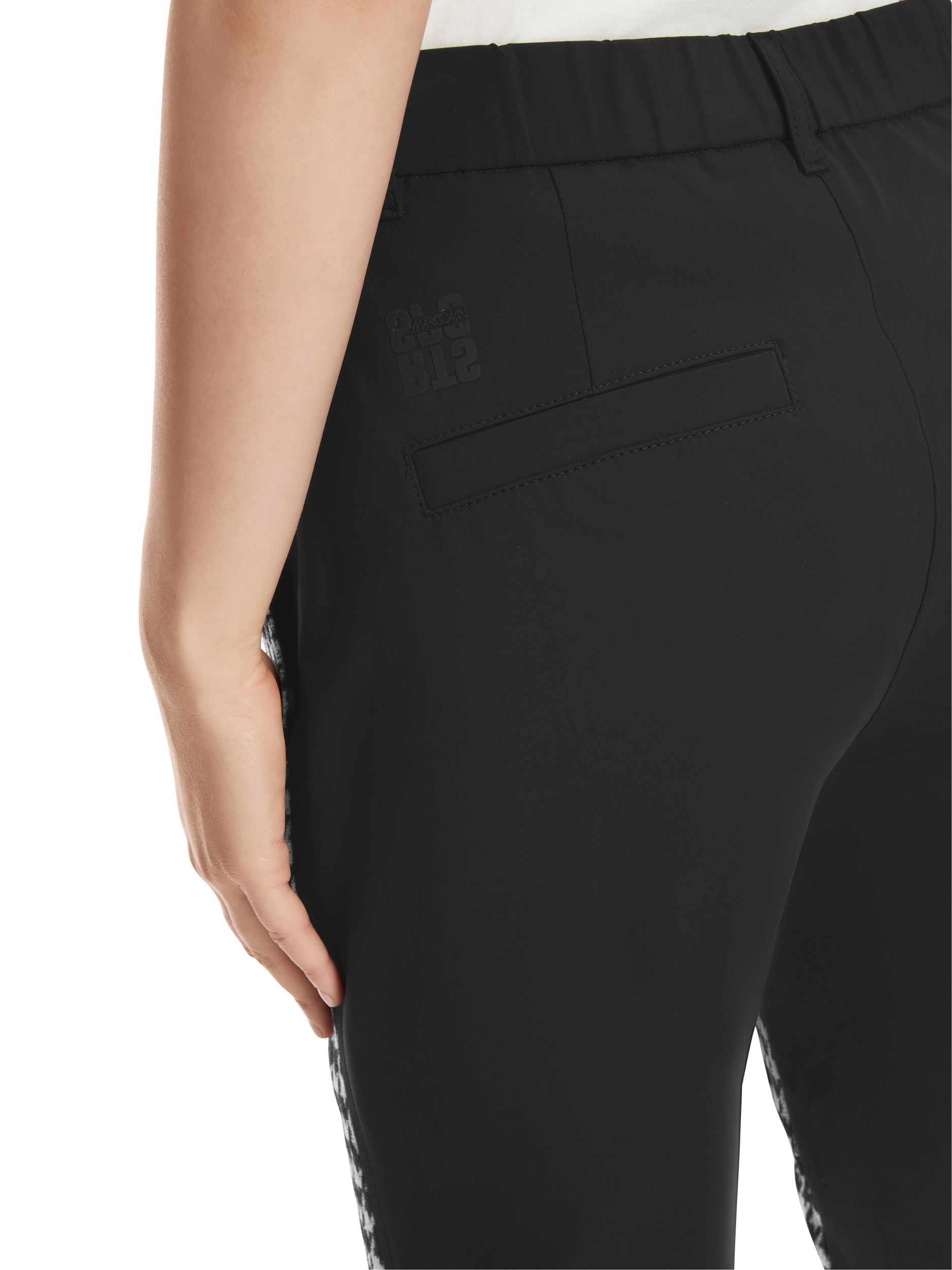 Marc Cain Sports |  Marc Cain Sports Schmale Hose  | 36 | black and white