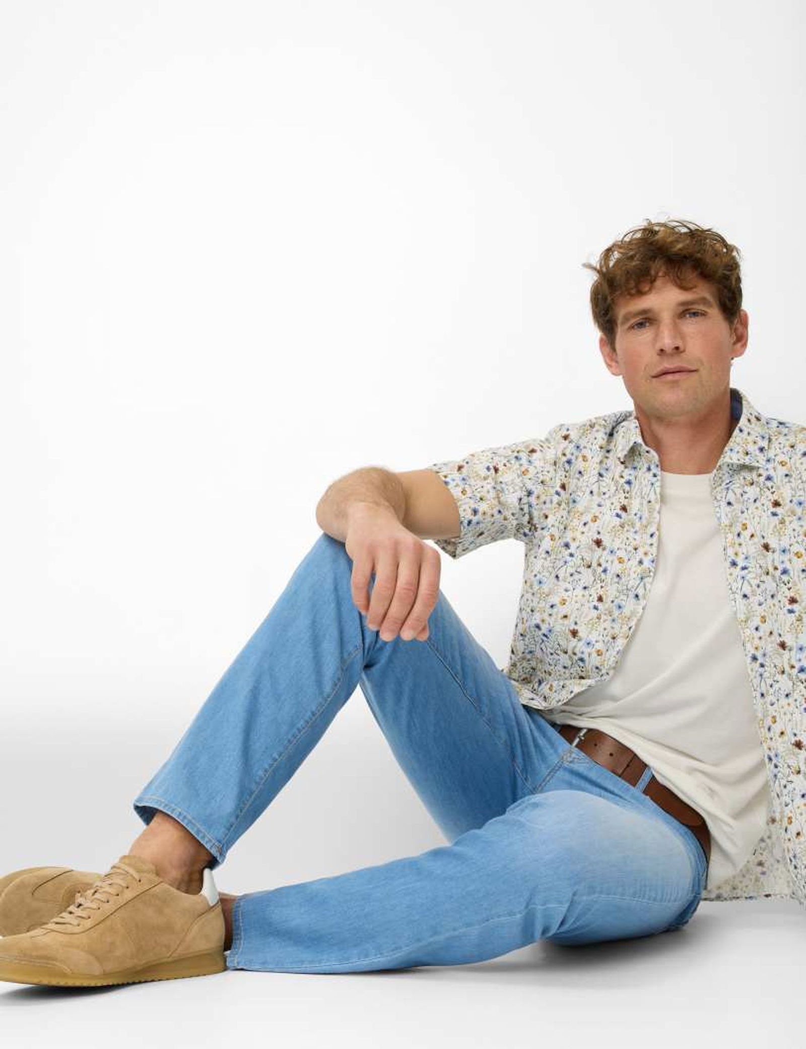 Brax |  Brax Straight Leg Jeans Style "Cadiz" | 35/32 | blush blue