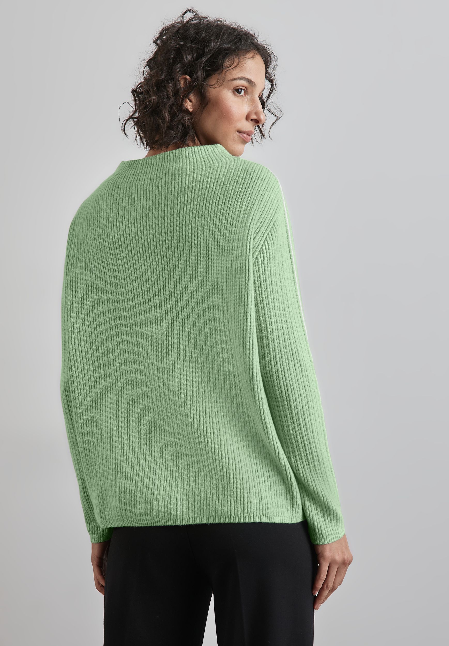  |  Pullover mit Kontrastdetail | 40 | 4565_26217