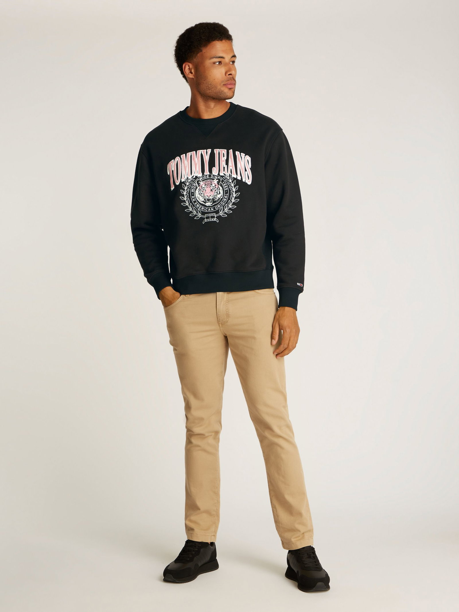 70e1e5b9ecc79739483f788cfbbbcf28 | TJM RLX VARSITY TIGER CREW | S | black