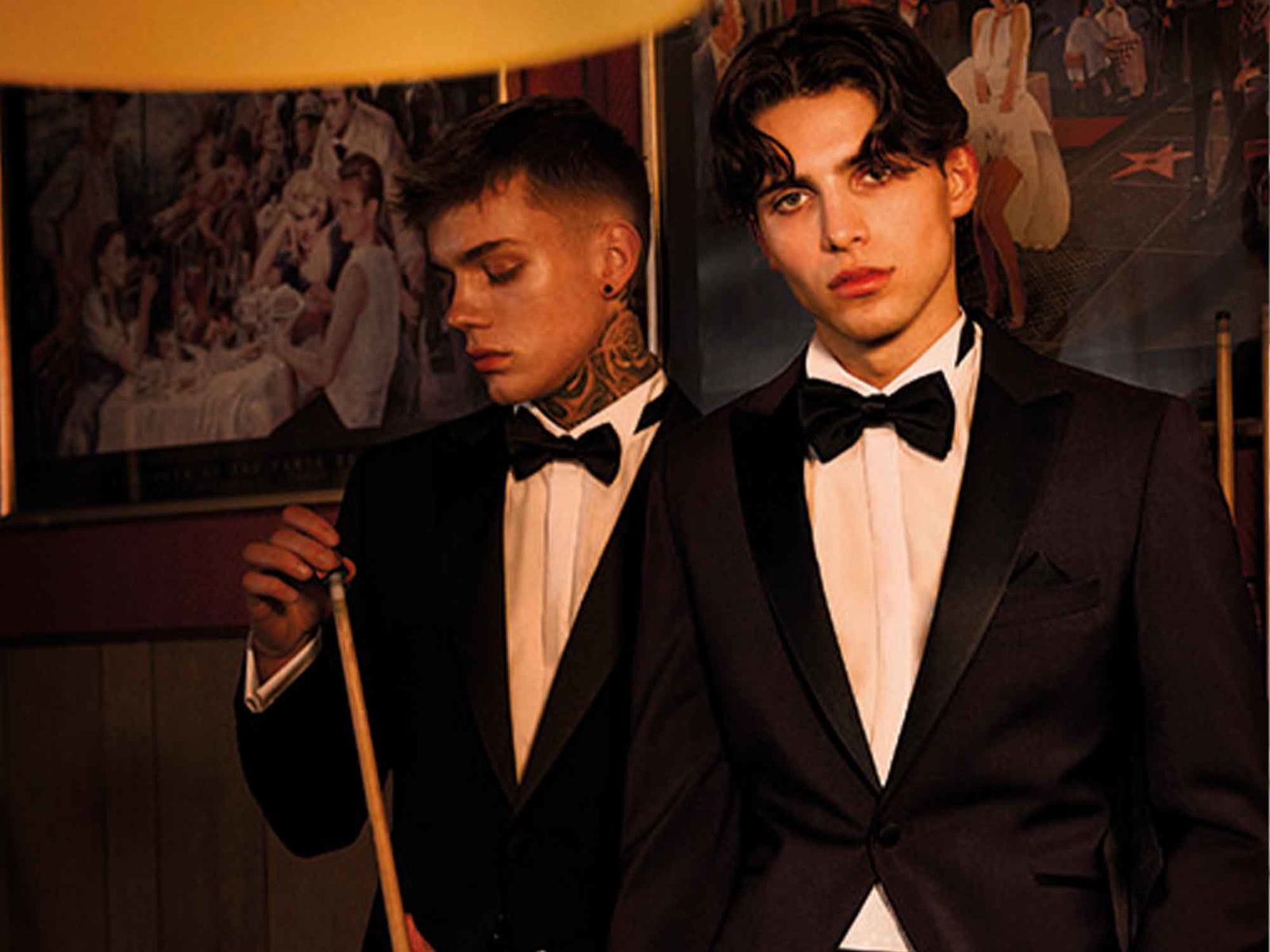 Herren Cocktail und Partymode Mann im Smoking