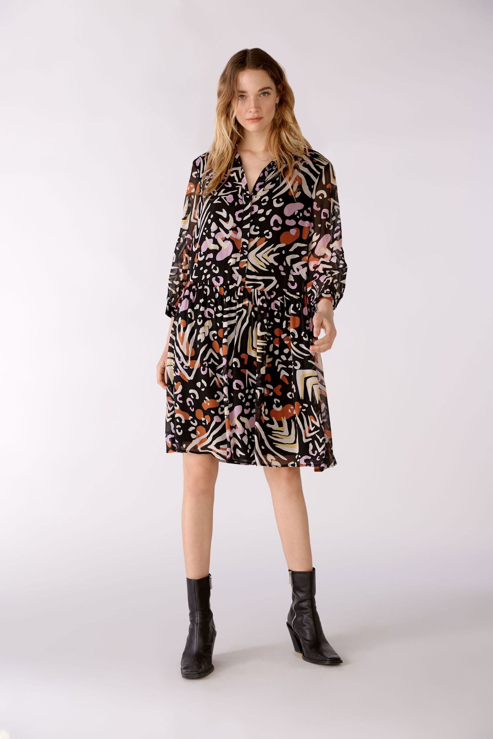 Kleid in bedrucktem Viscosechiffon