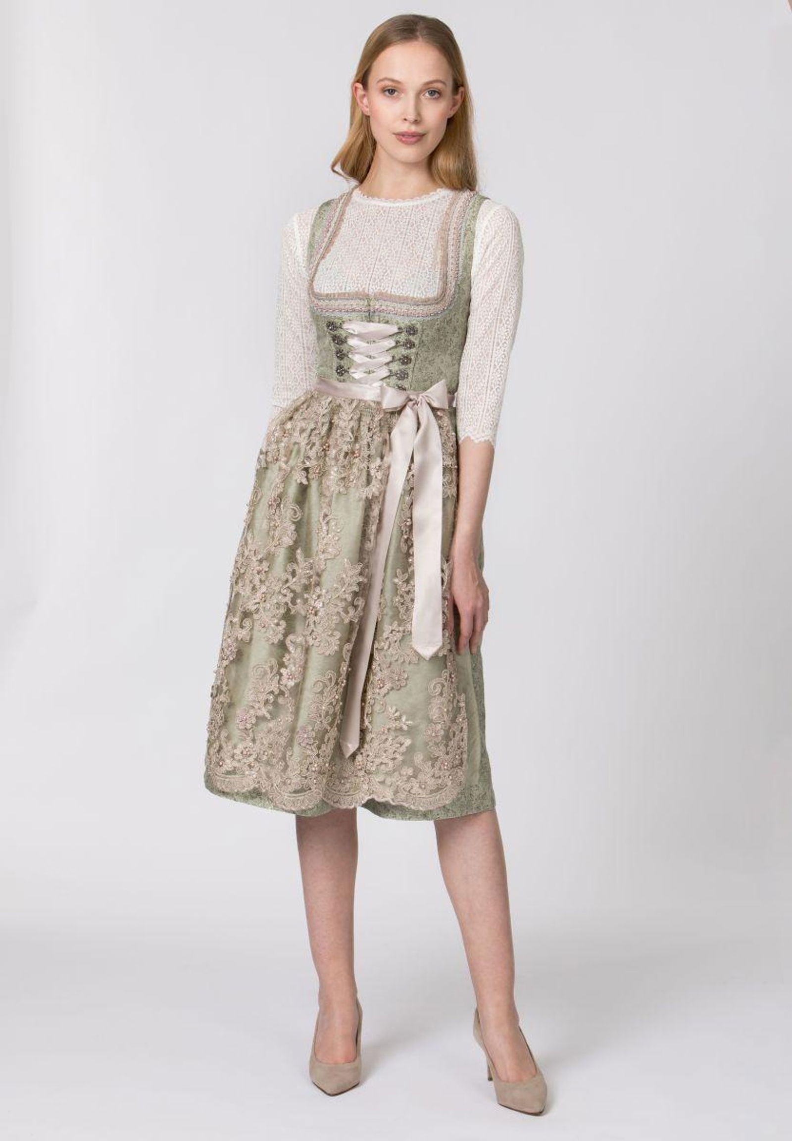 f54c69a6f3c6b96598793c2fb5d10c4c Stockerpoint |  Stockerpoint Dirndl Daniela | 42 | hot coral