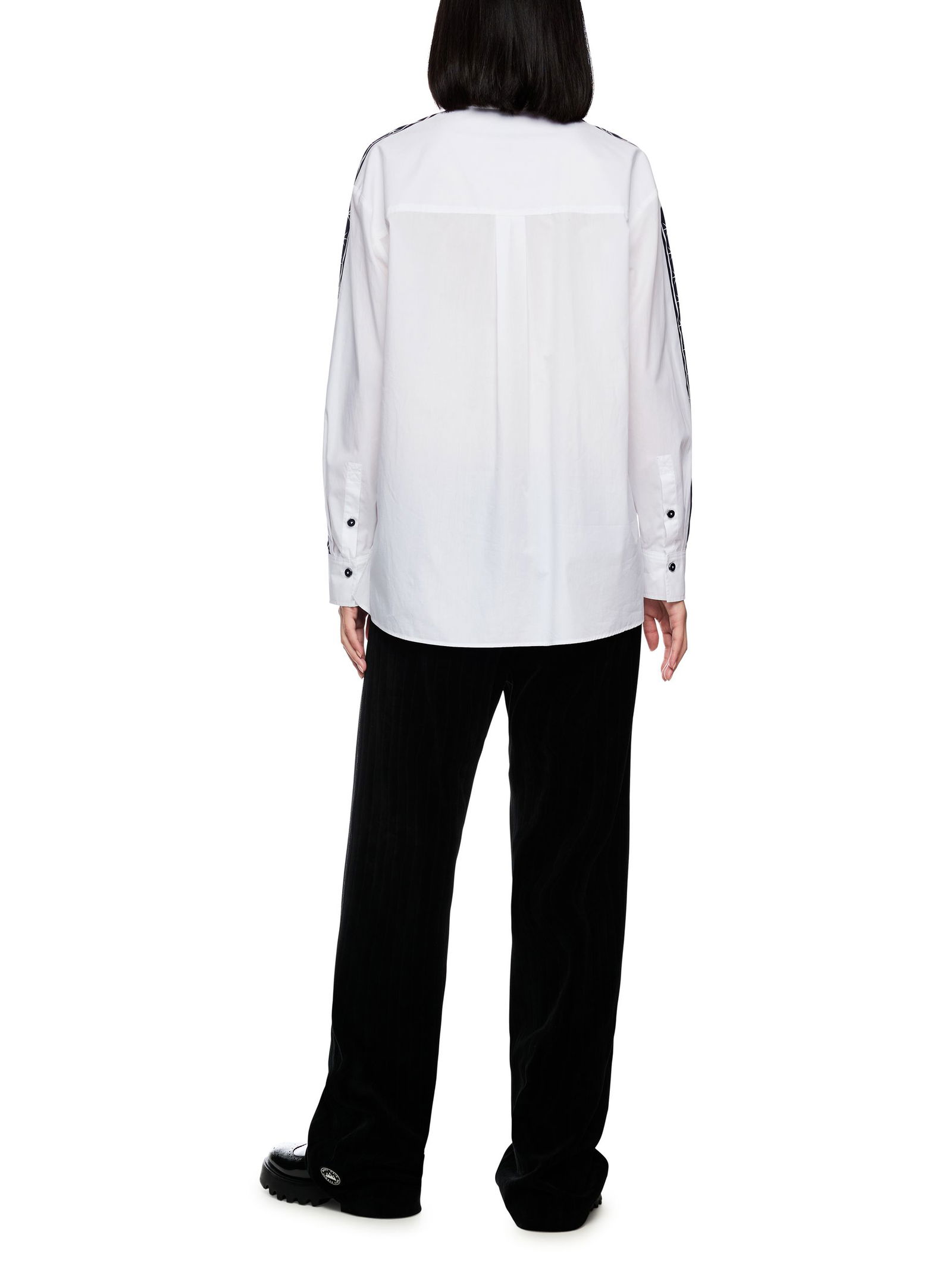  | Bluse, white | 46 | white