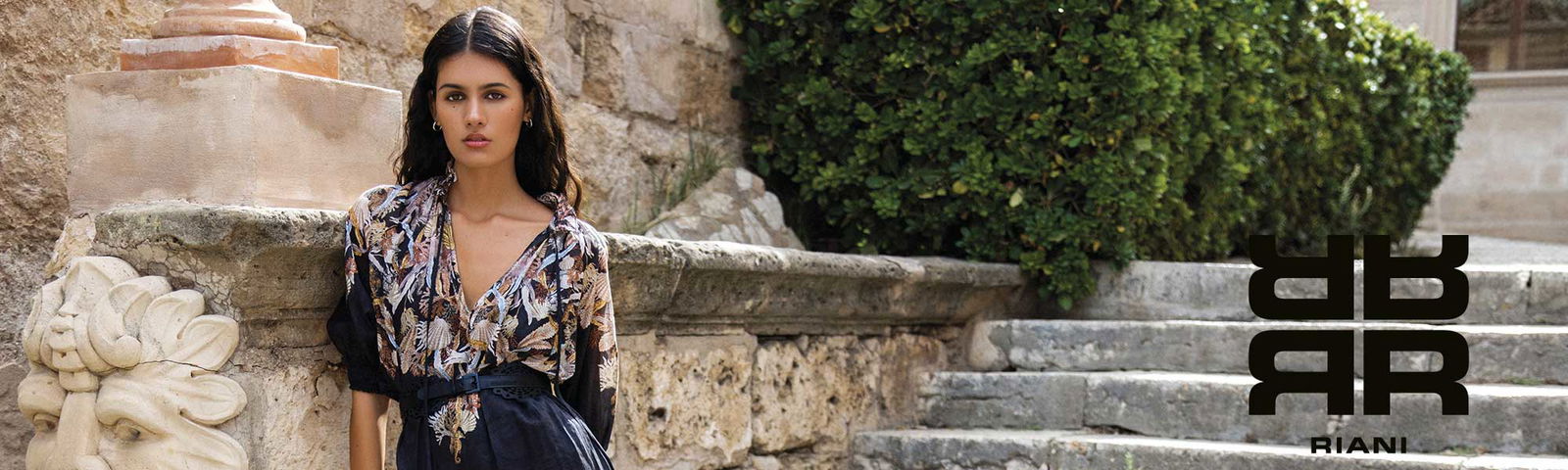 Banner Riani