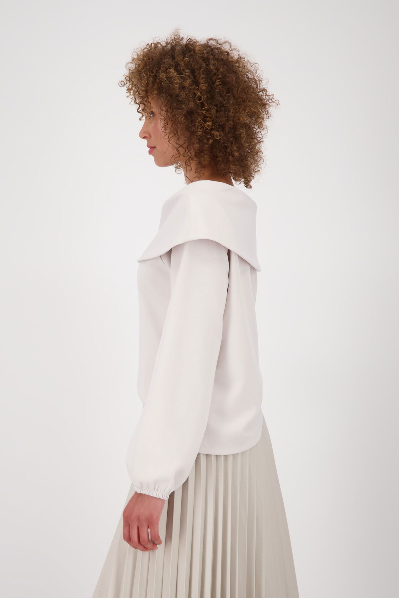 Monari | Sweatshirt, oat milk | 42 | sandshell