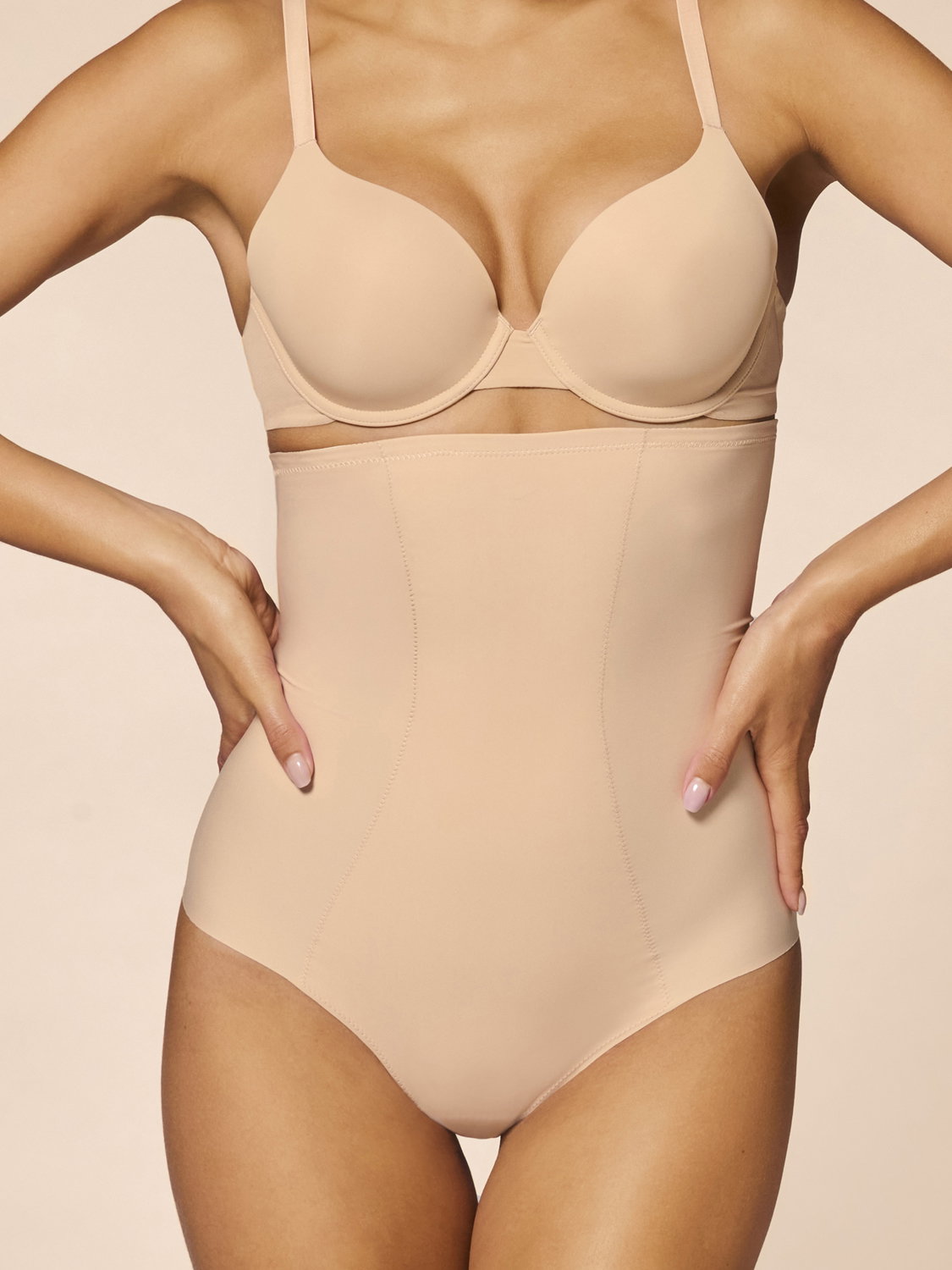 Simone Pérèle Shapewear Slip mit hohem Bund Story #1