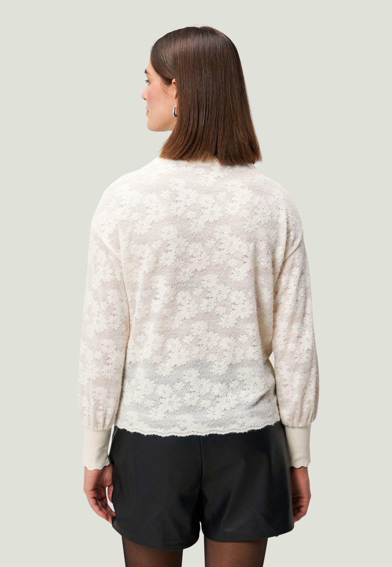 fb744163177b353d242cfde1f2ecc4d9 Zero |  Zero Sweatshirt  | 44 | eggnog