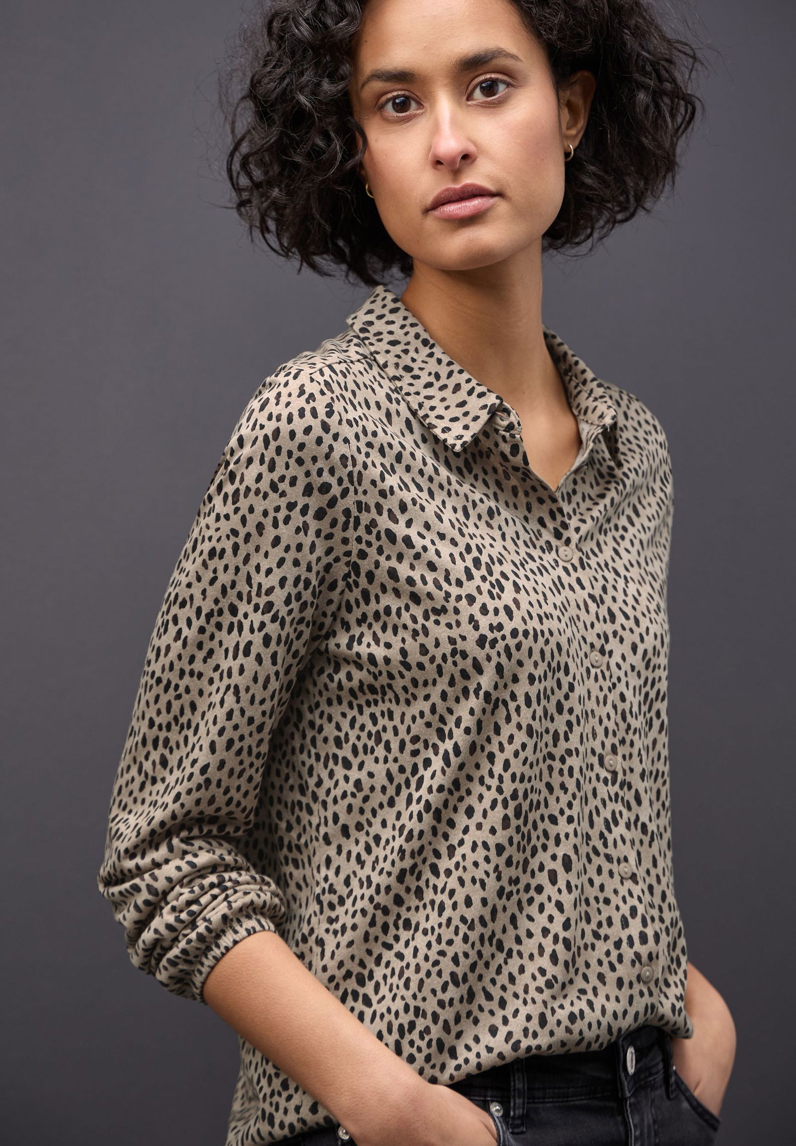  | LTD QR printed jersey blouse w, sanded beige | 42 | 4565_36871