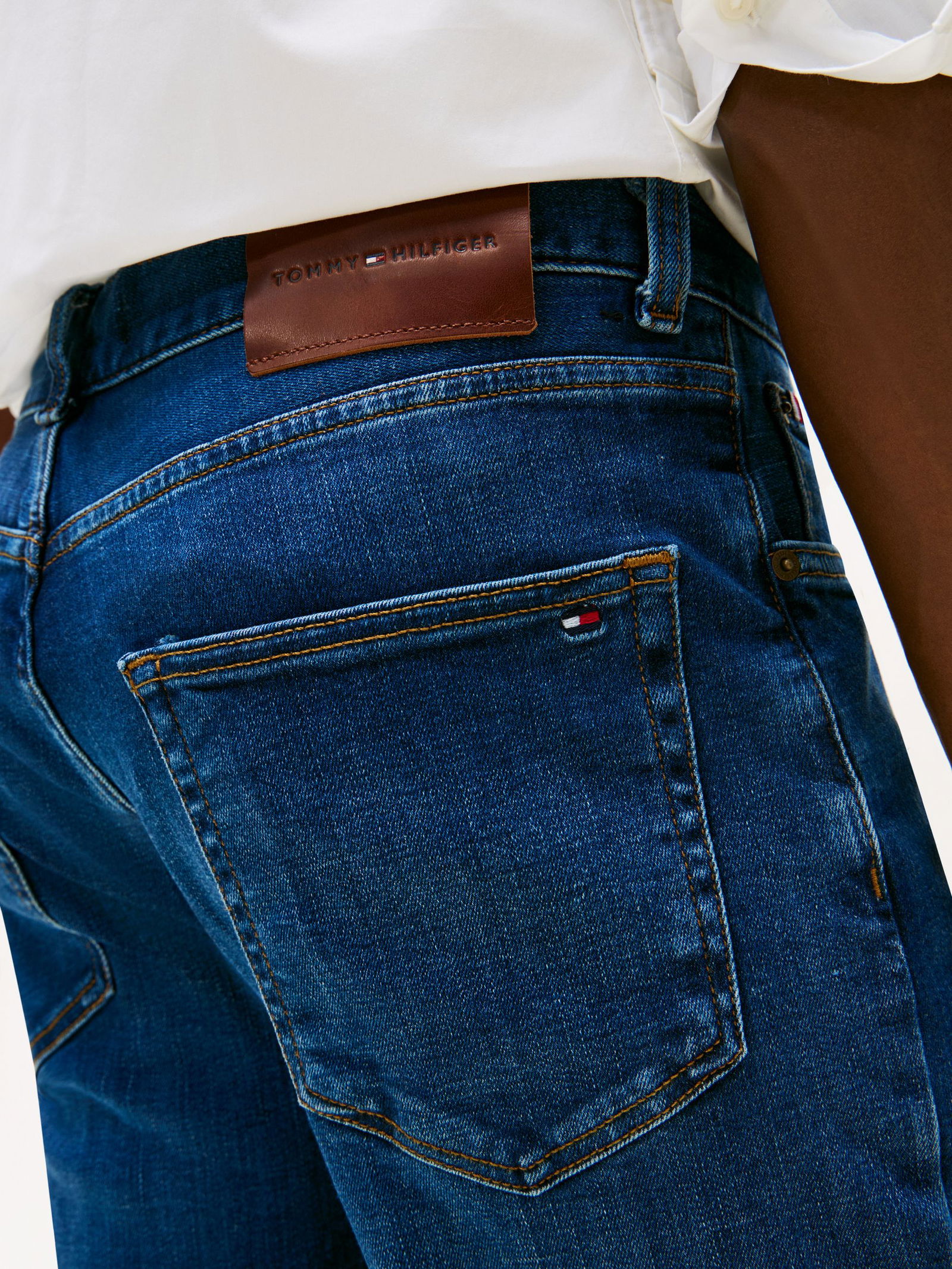 Tommy Hilfiger |  Tommy Hilfiger Straight Leg Jeans  | 36/32 | dark blue