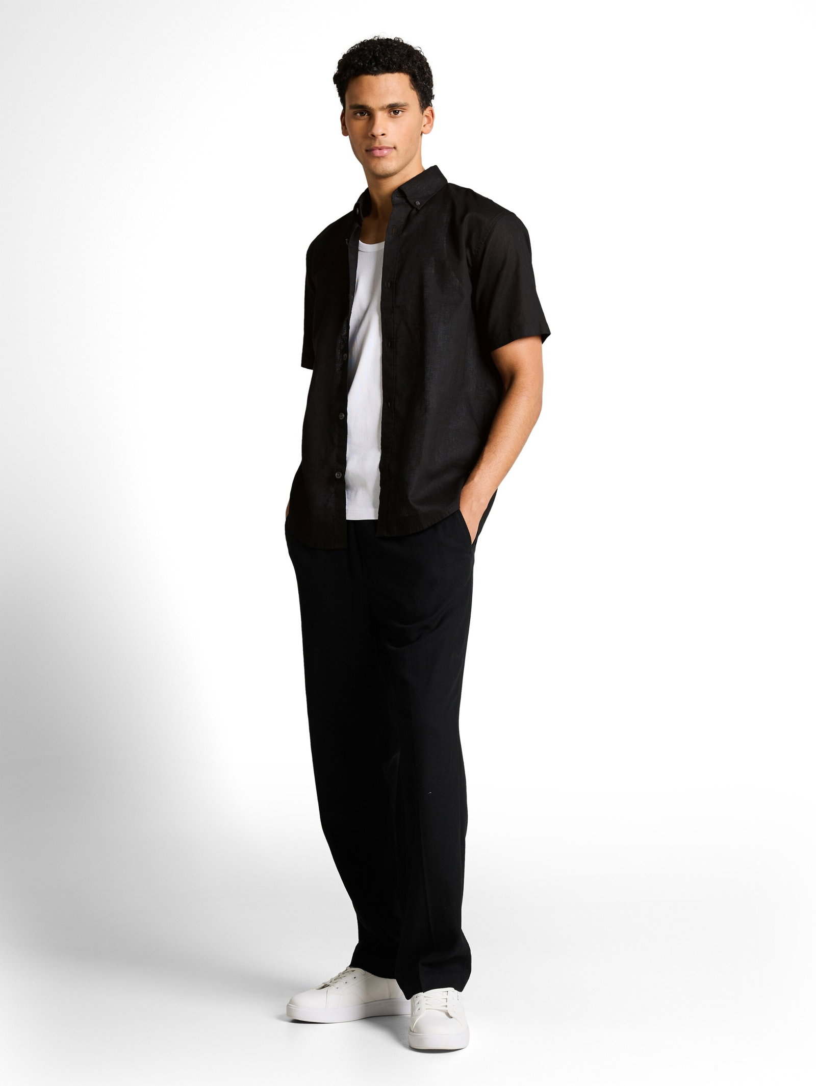 Relaxed Fit Kurzarmhemd mit Leinenanteil #3