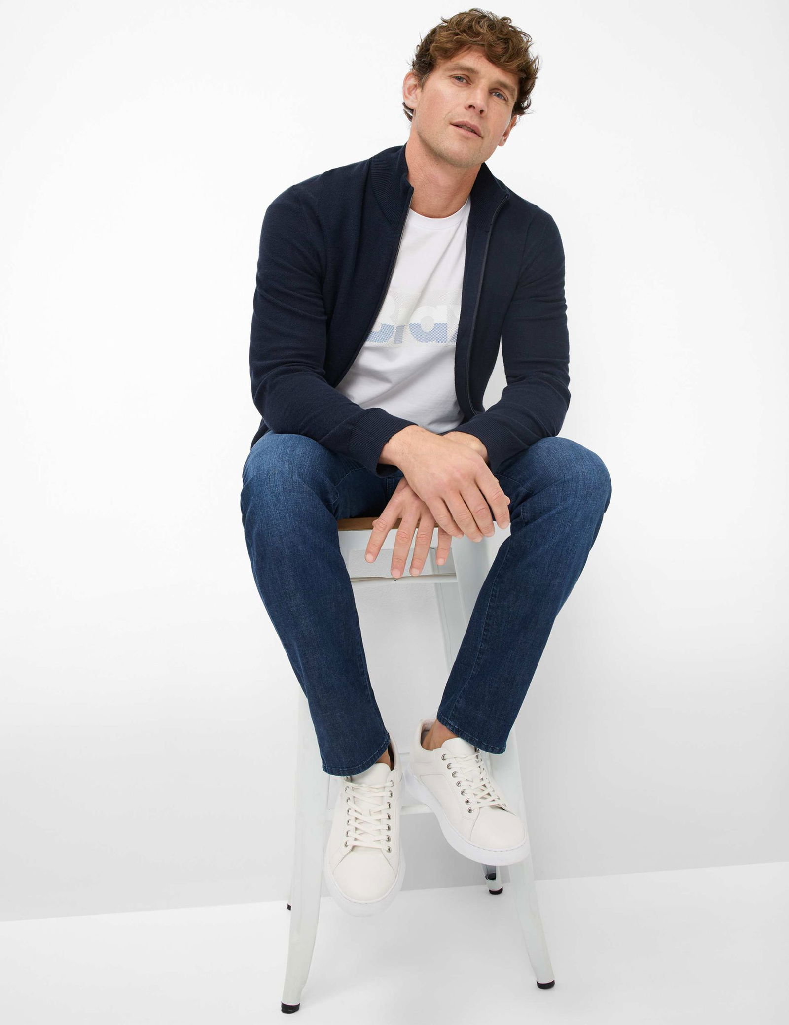 Brax |  Brax Chino  | 42/36 | clean raw blue