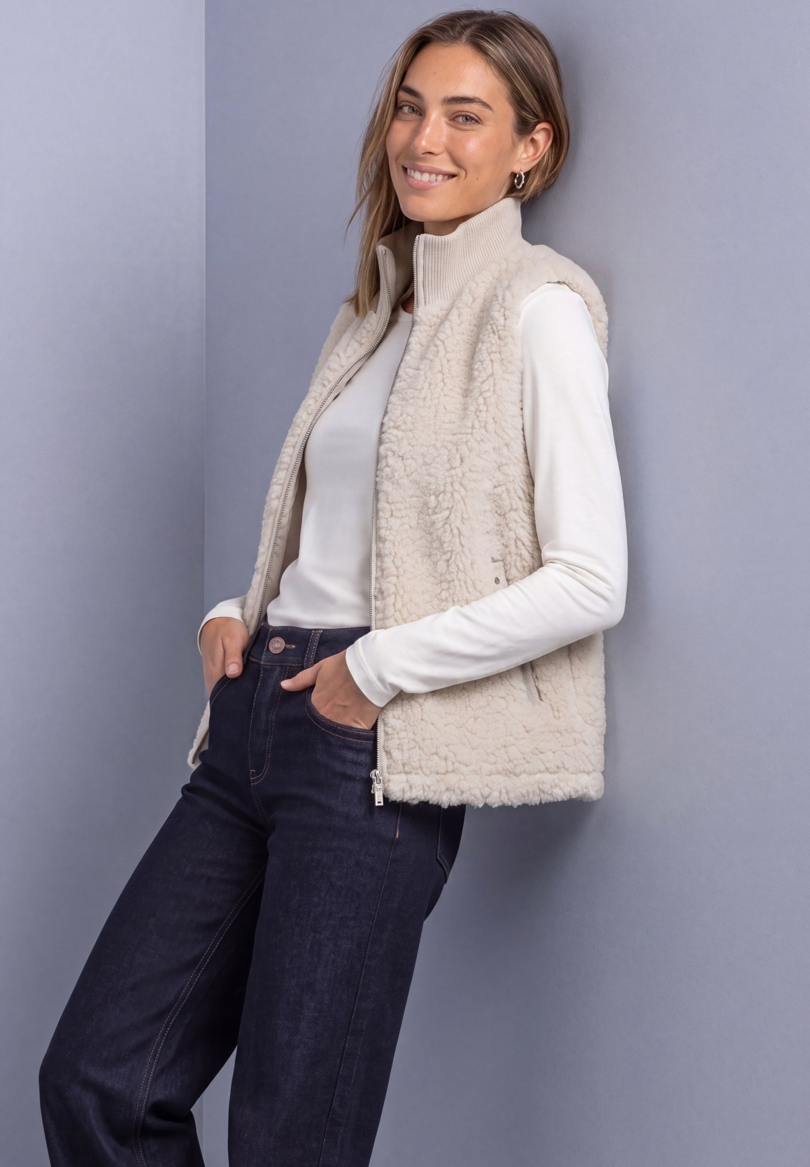 LTD QR Curly  Fake Fur Vest w., smooth stone sand #3