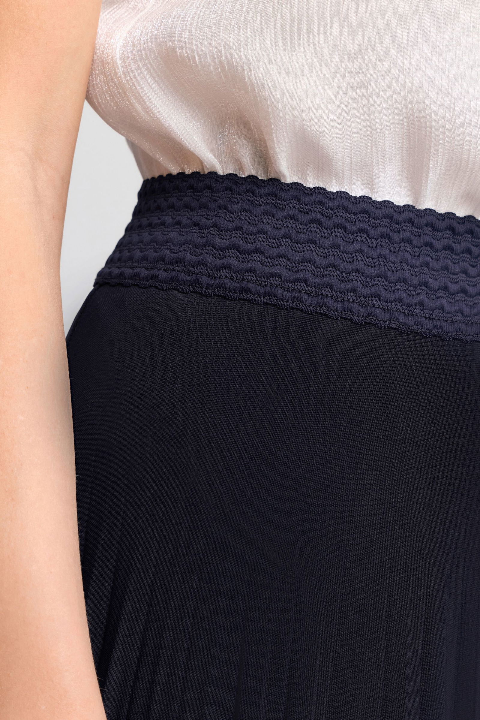 Rich & Royal |  Rich & Royal Sommerrock  | 34 | deep blue