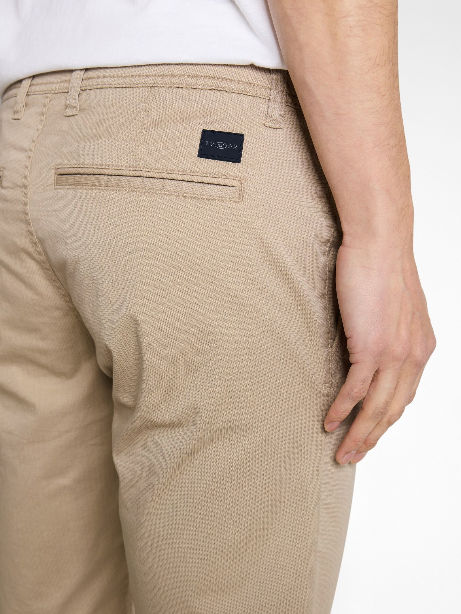 08b846847f894972c2263097adc1bdb7 | TTSLIM Chino Shorts | 38