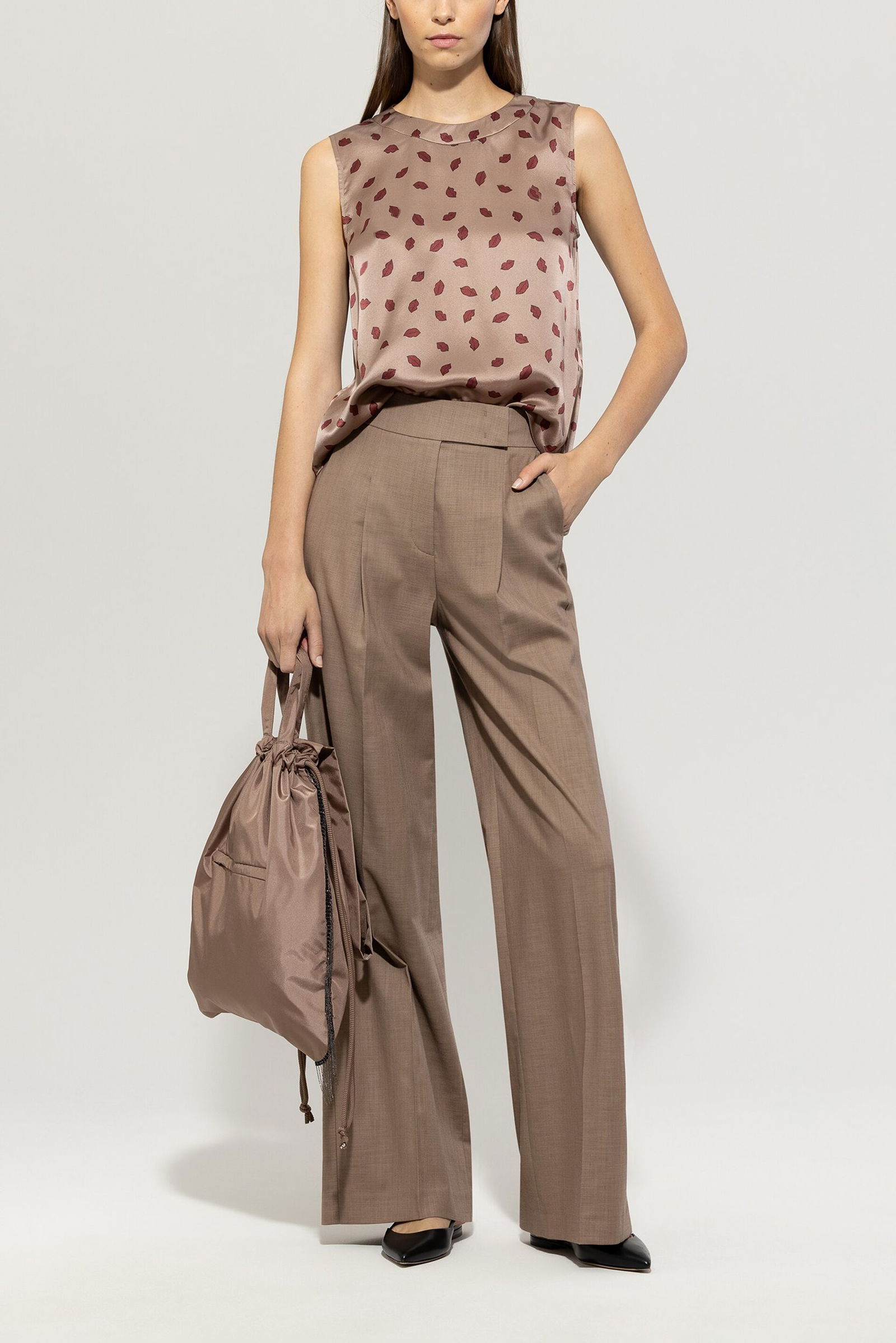 |  Seidentop mit Lips-Print, the printed lips print | 40 | mushroom