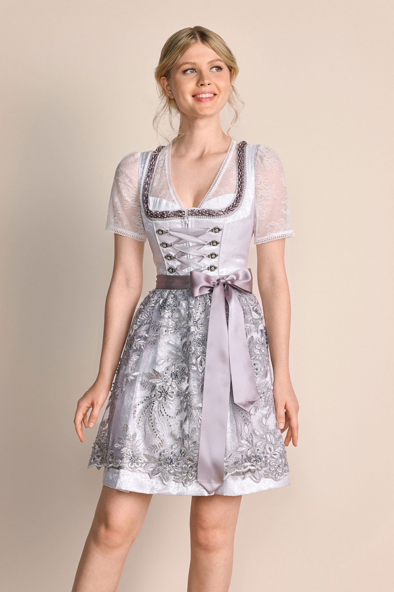 dbd5a1b3db5b189c18262e233bc0ef73 Krüger |  Dirndl kurz | 32 | grau