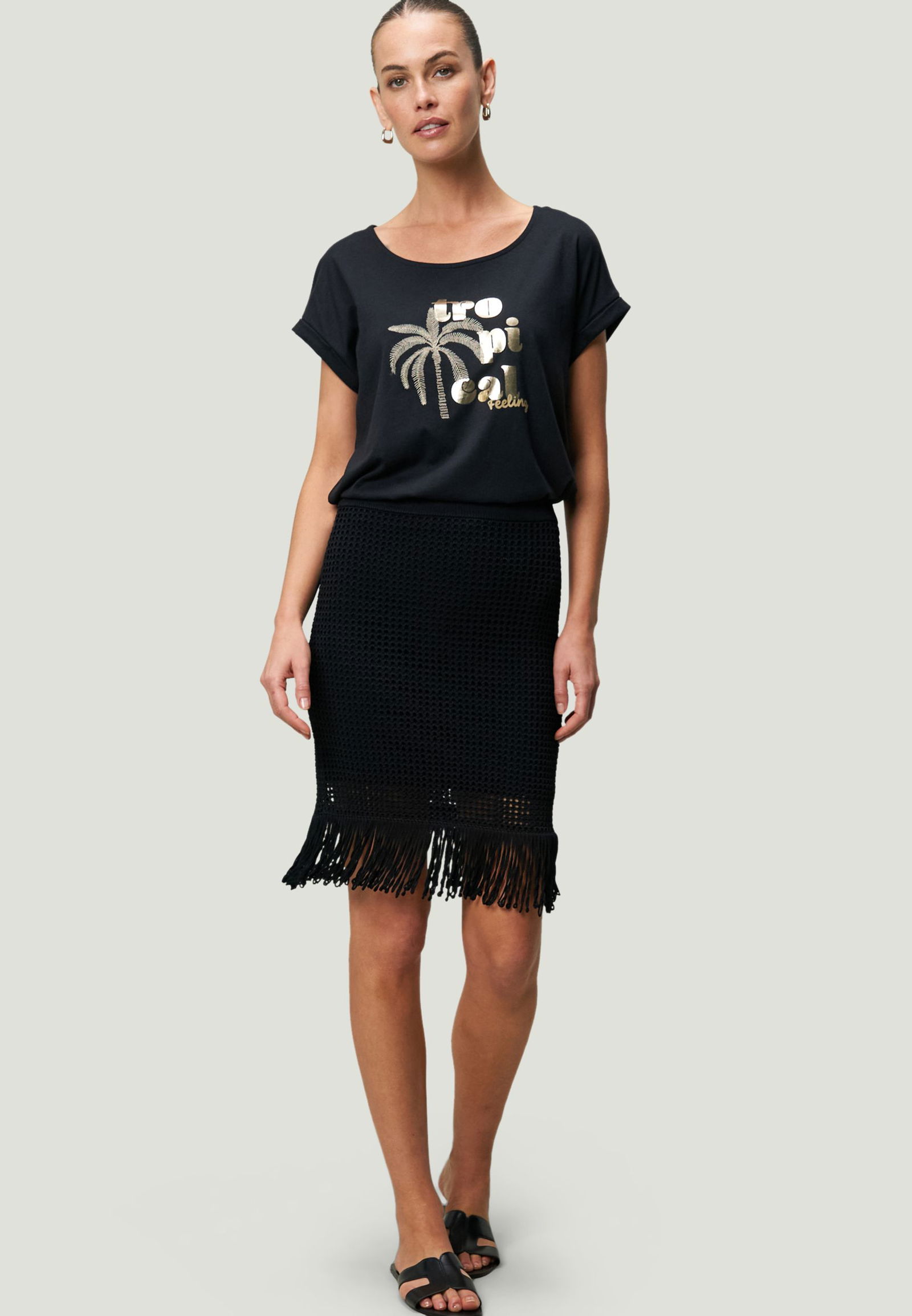 62be6f59b6397362a4759489f5b3060a Zero |  Zero Sommerrock  | 34 | black beauty
