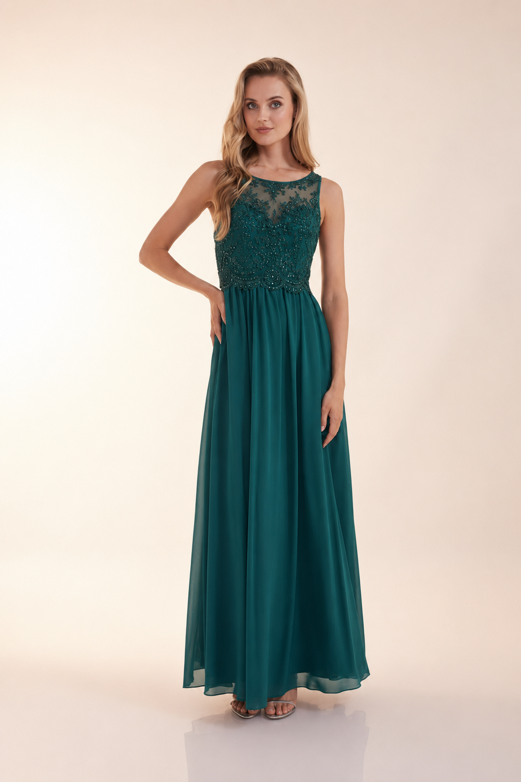 Laona Langes Kleid #1