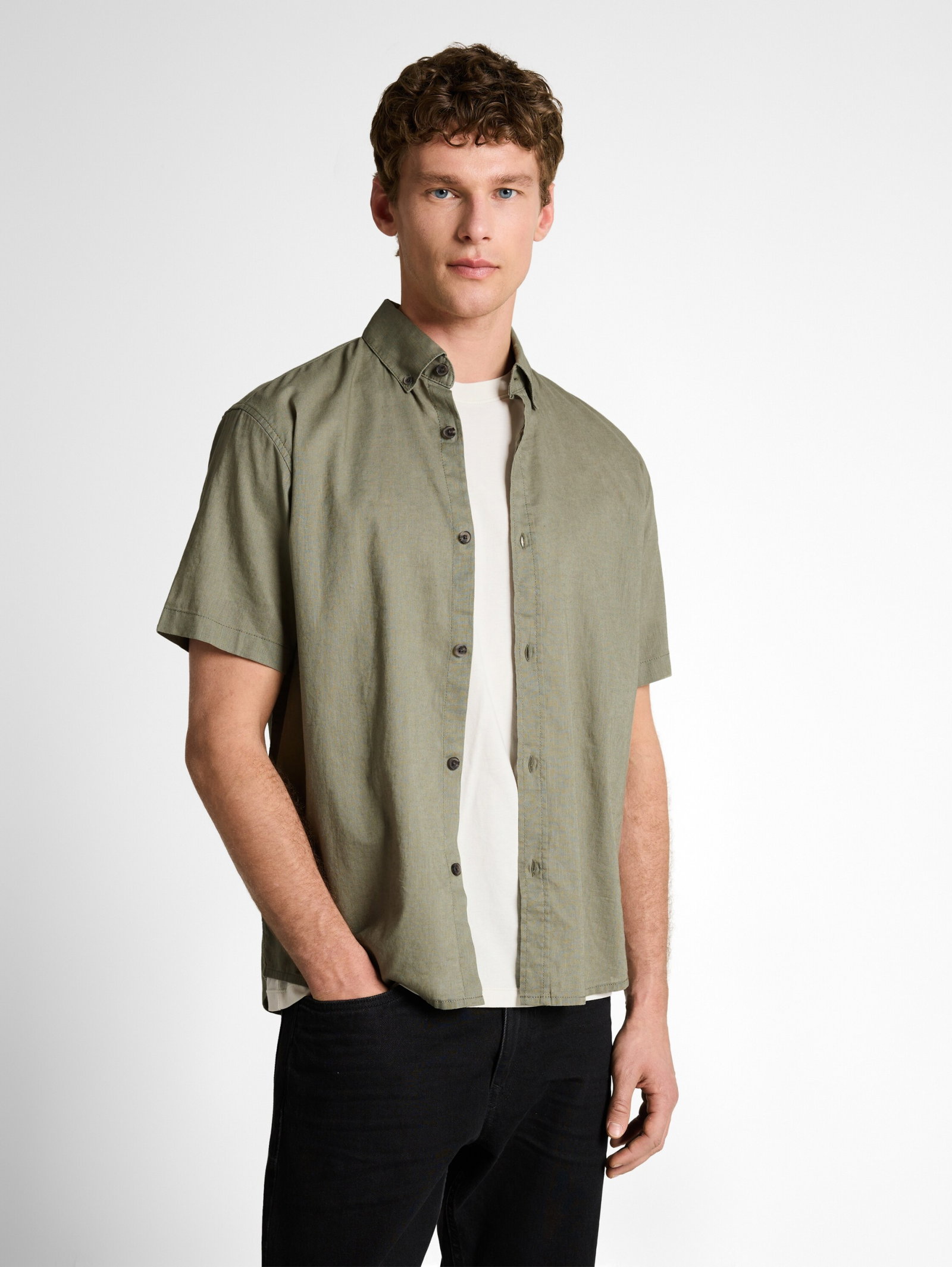 Relaxed Fit Kurzarmhemd mit Leinenanteil #6