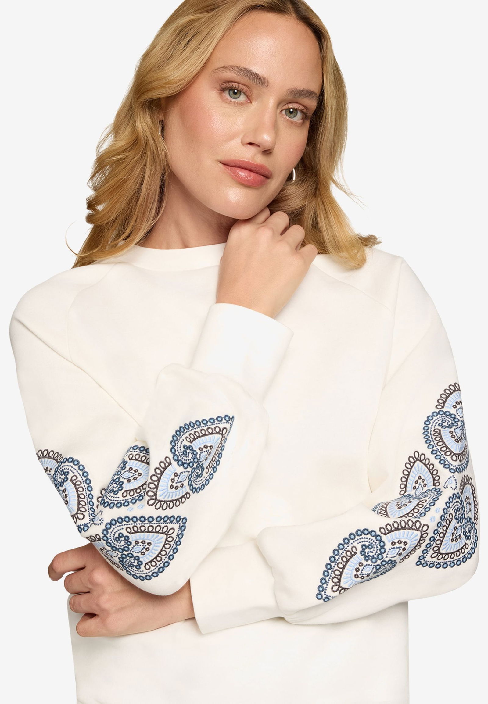 Zero |  Zero Sweatshirt  | 34 | patch creamblue