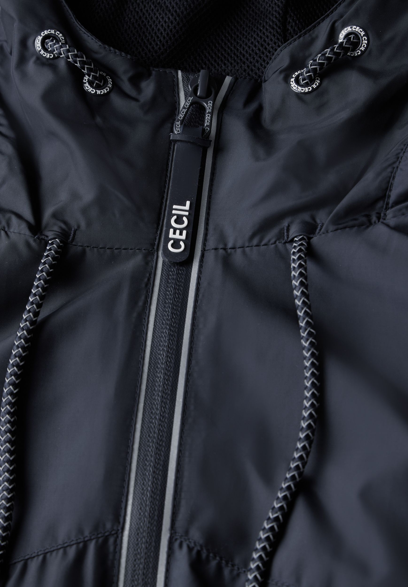  |  Windbreaker w. flap pockets, dark navy blue | S | dark navy blue