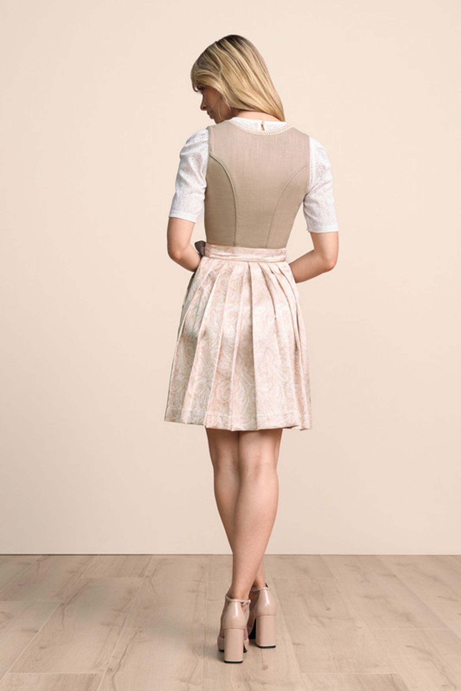 db63edf7c3a8cb8c18c628aecfe6f29a Krüger | Krüger Dirndl | 36 | 1638_0023