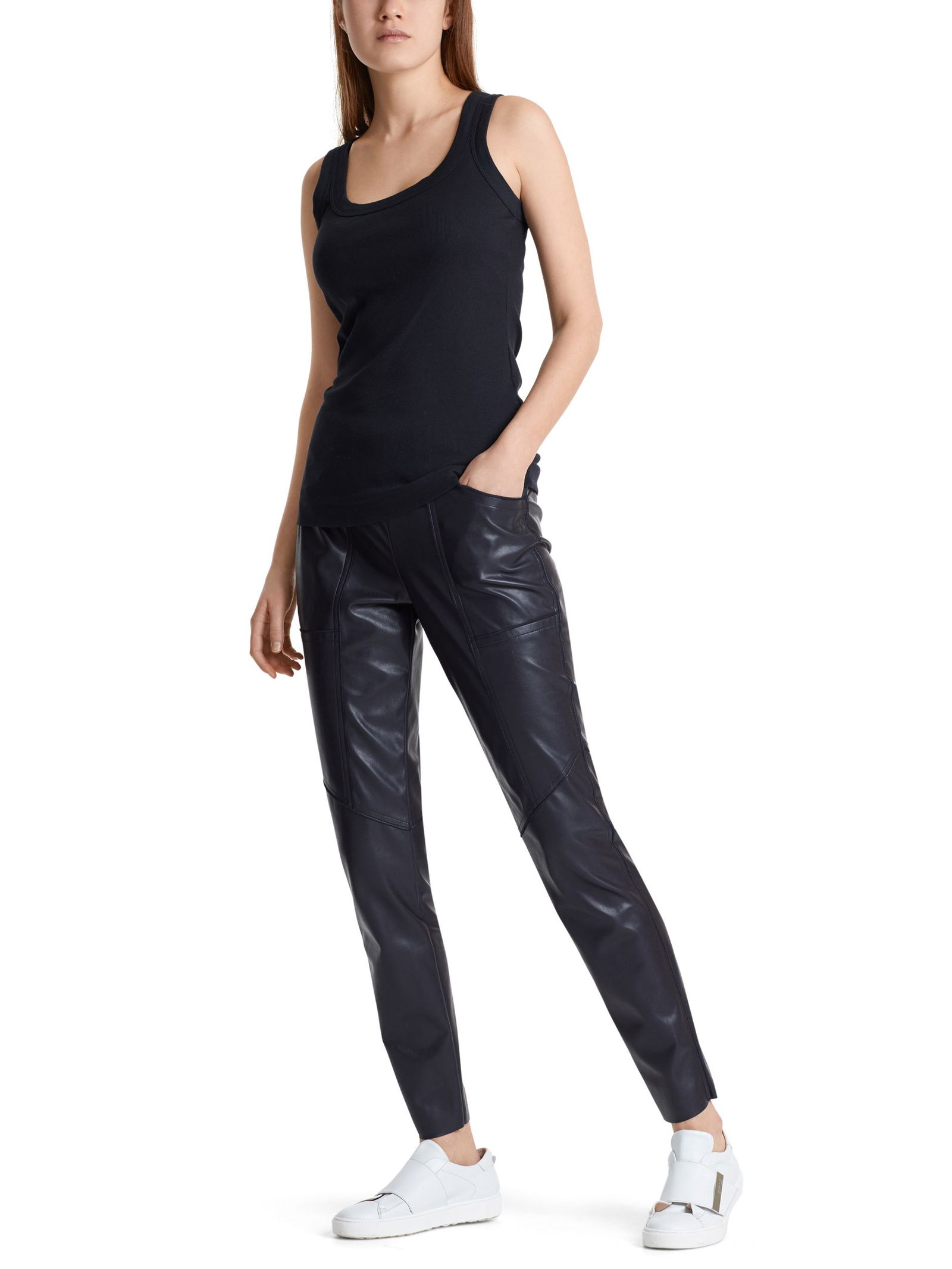 853a07b9a516176f53dab2a7d135ddfc Marc Cain Tanktop aus Feinripp