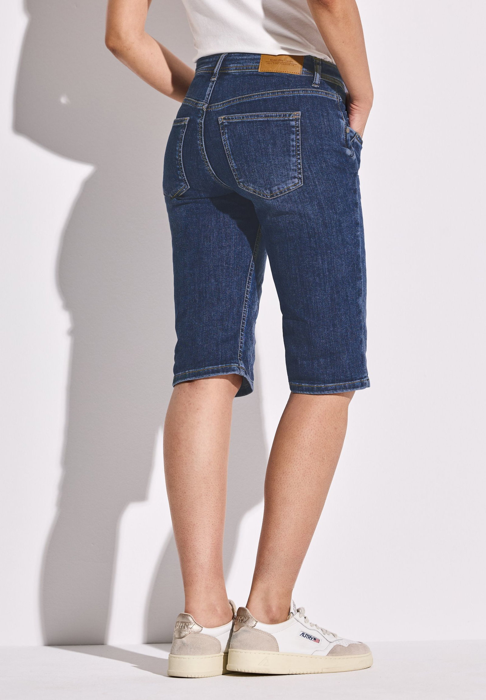 2fc0927624d19eef8055065521b4f2b5 Street One | Street One Shorts | 27 | medium blue random