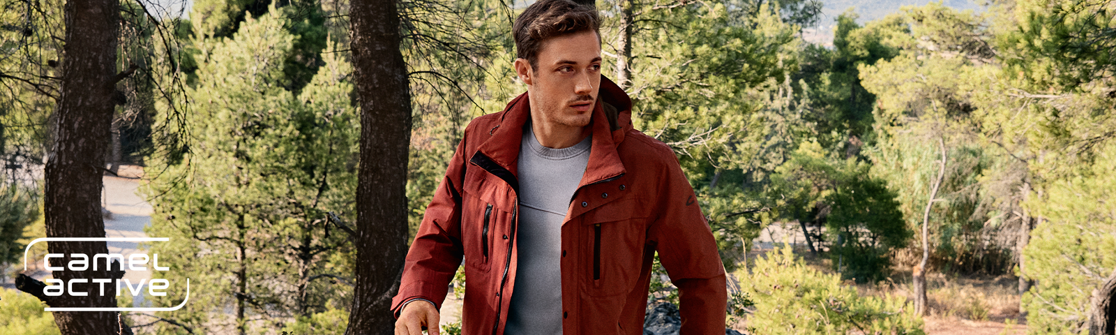 Banner-Camel-Active