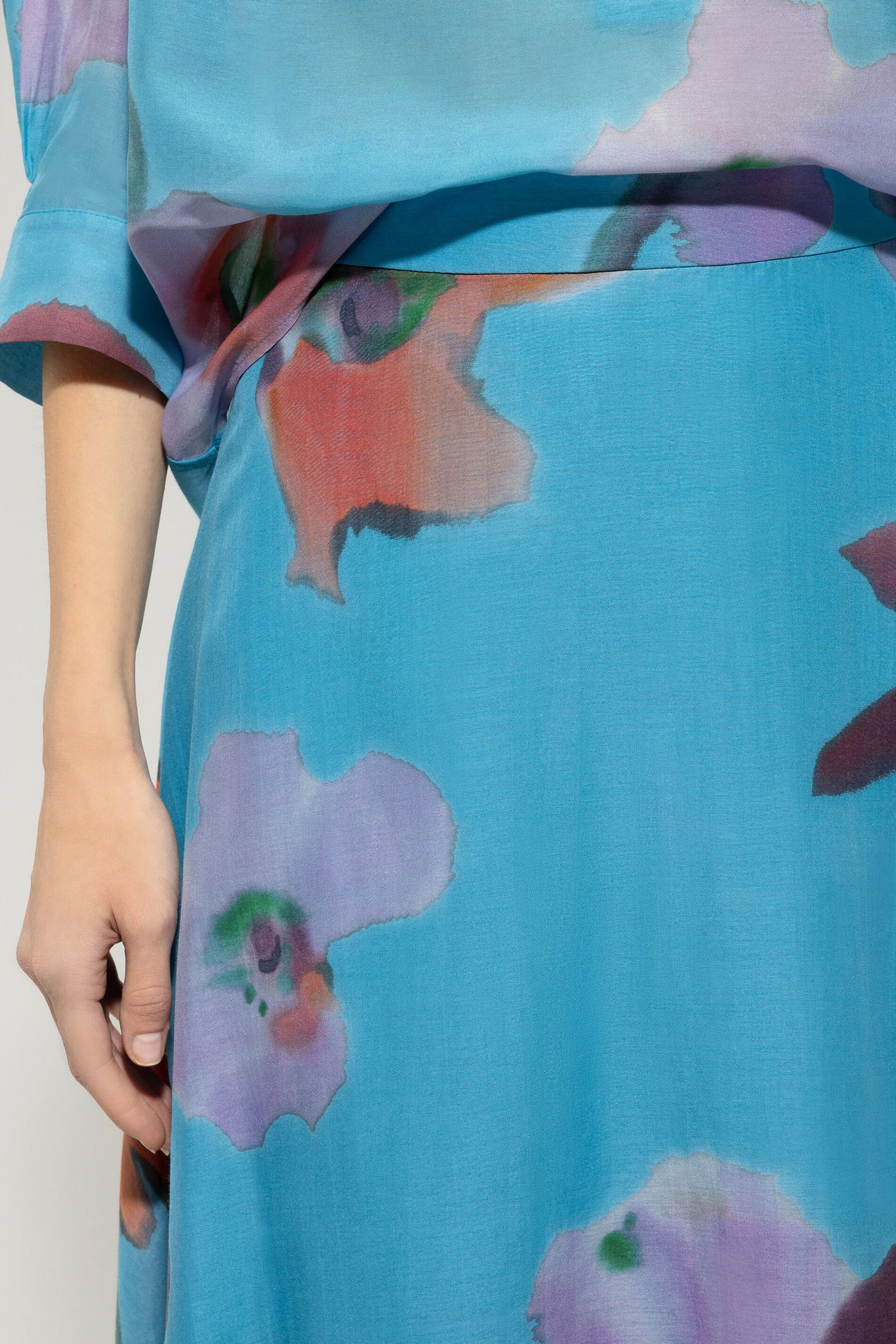  |  Rock, the hibiscus flower print | 40 | 1952_2519