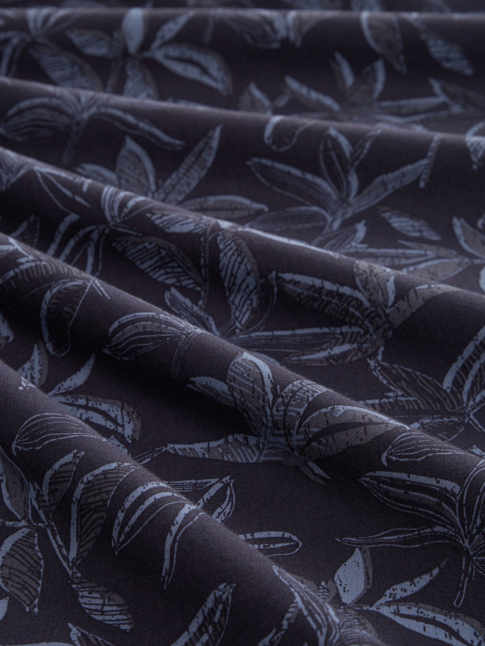 Tom Tailor |  printed shirt | XXXL | navy tonal leaf design