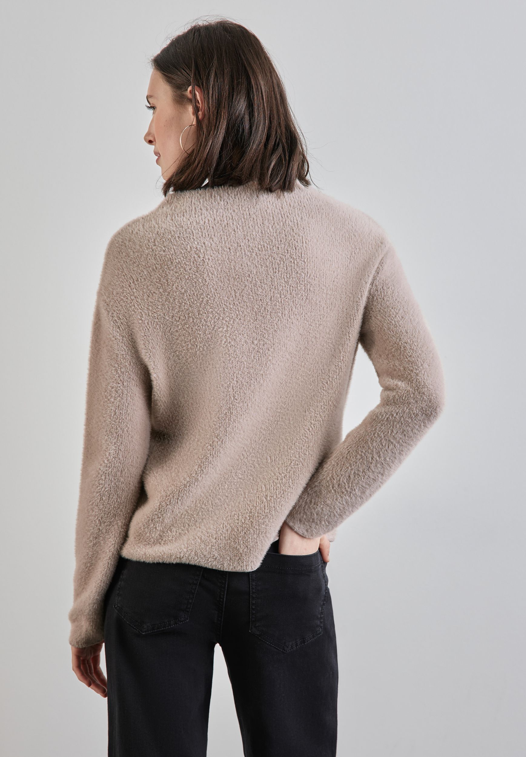  |  LTD QR_featheryarn sweater wit, mocha beige | 44 | 4565_15951