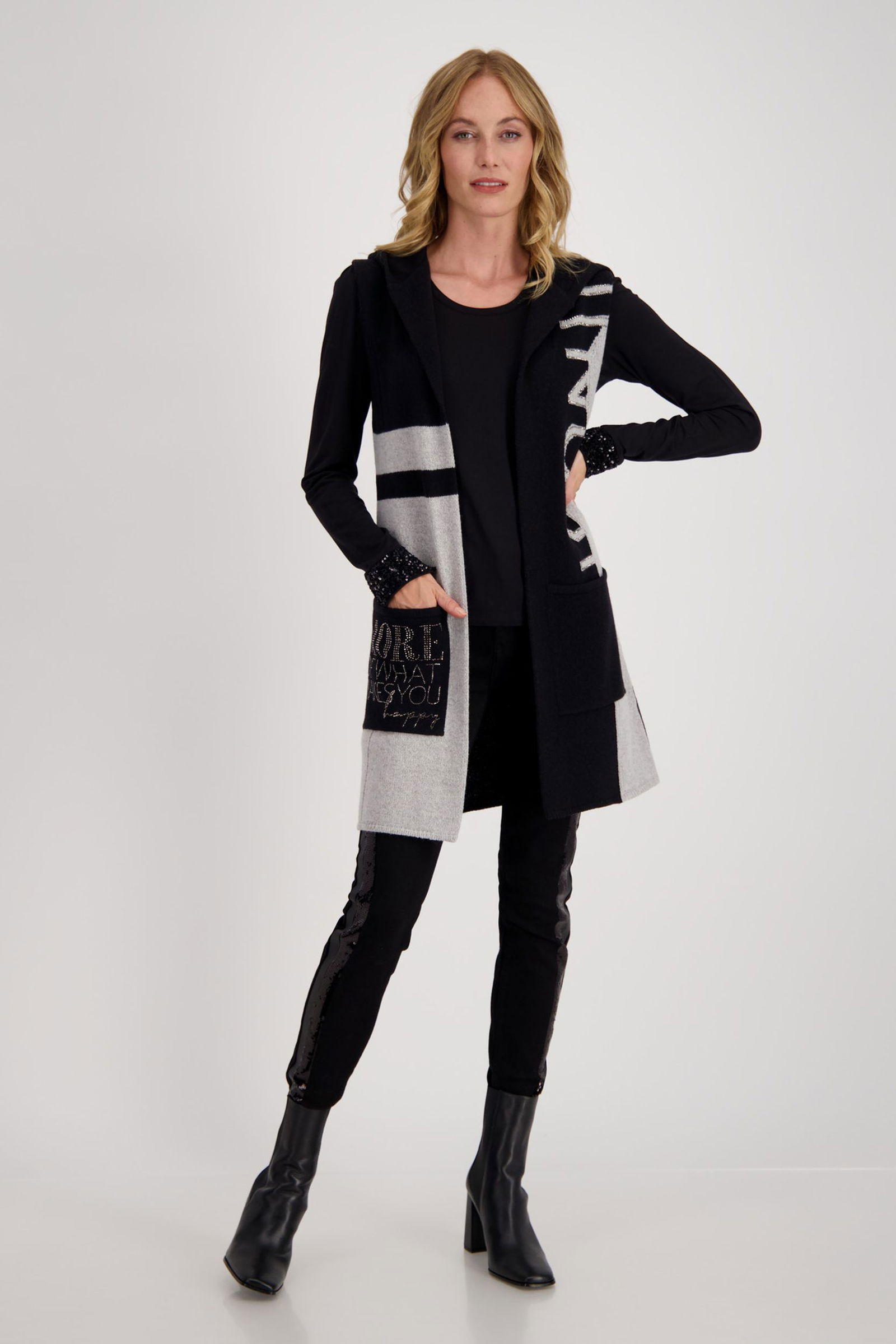 Strickjacke, schwarz gemustert
