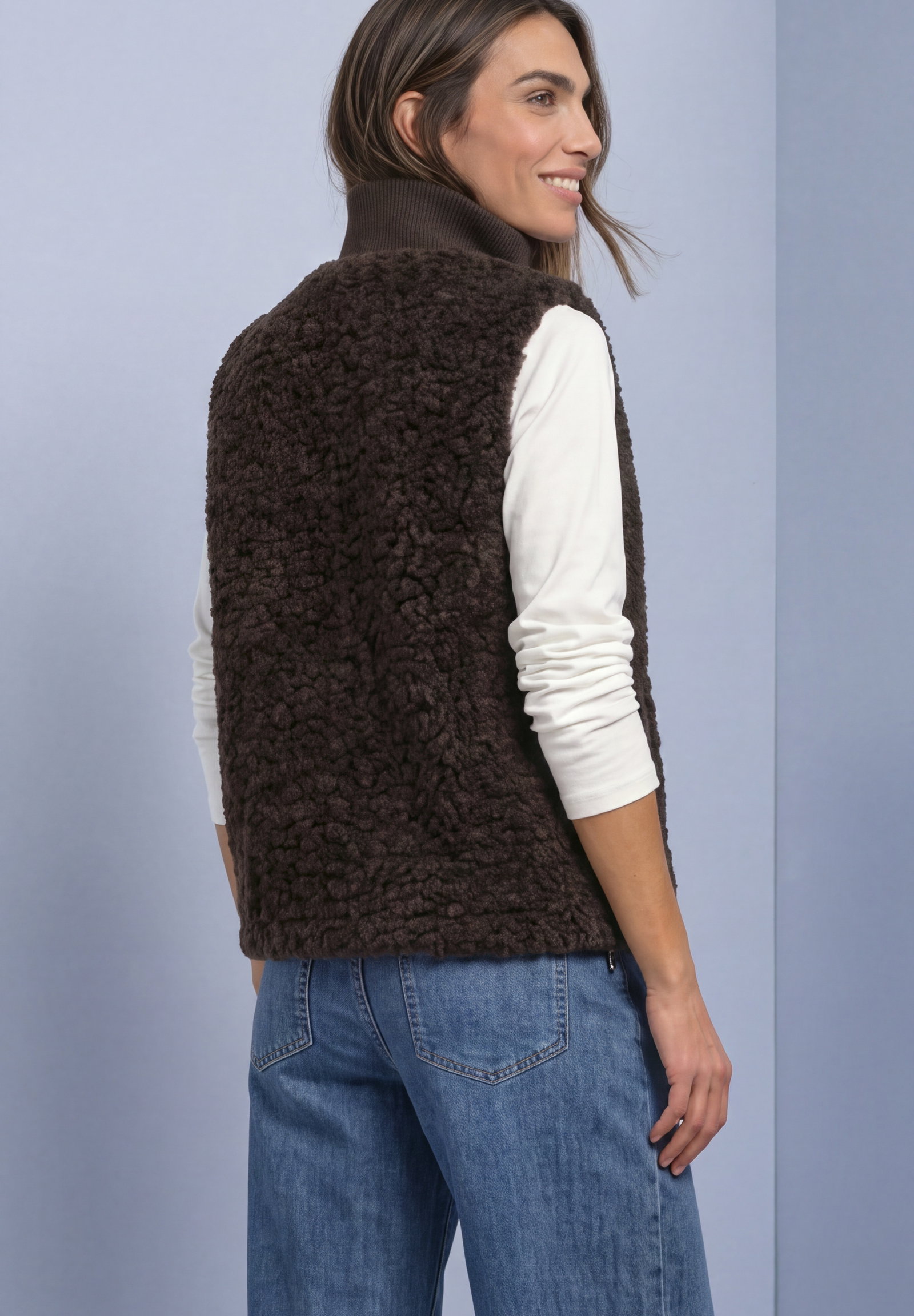 LTD QR Curly  Fake Fur Vest w., auburn brown #4