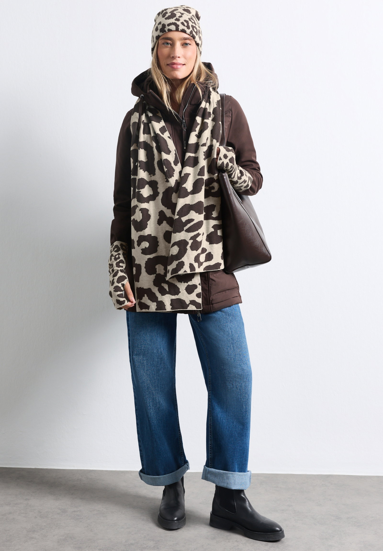 OP_Longscarf_Leo Fine Knit Set, auburn brown #5