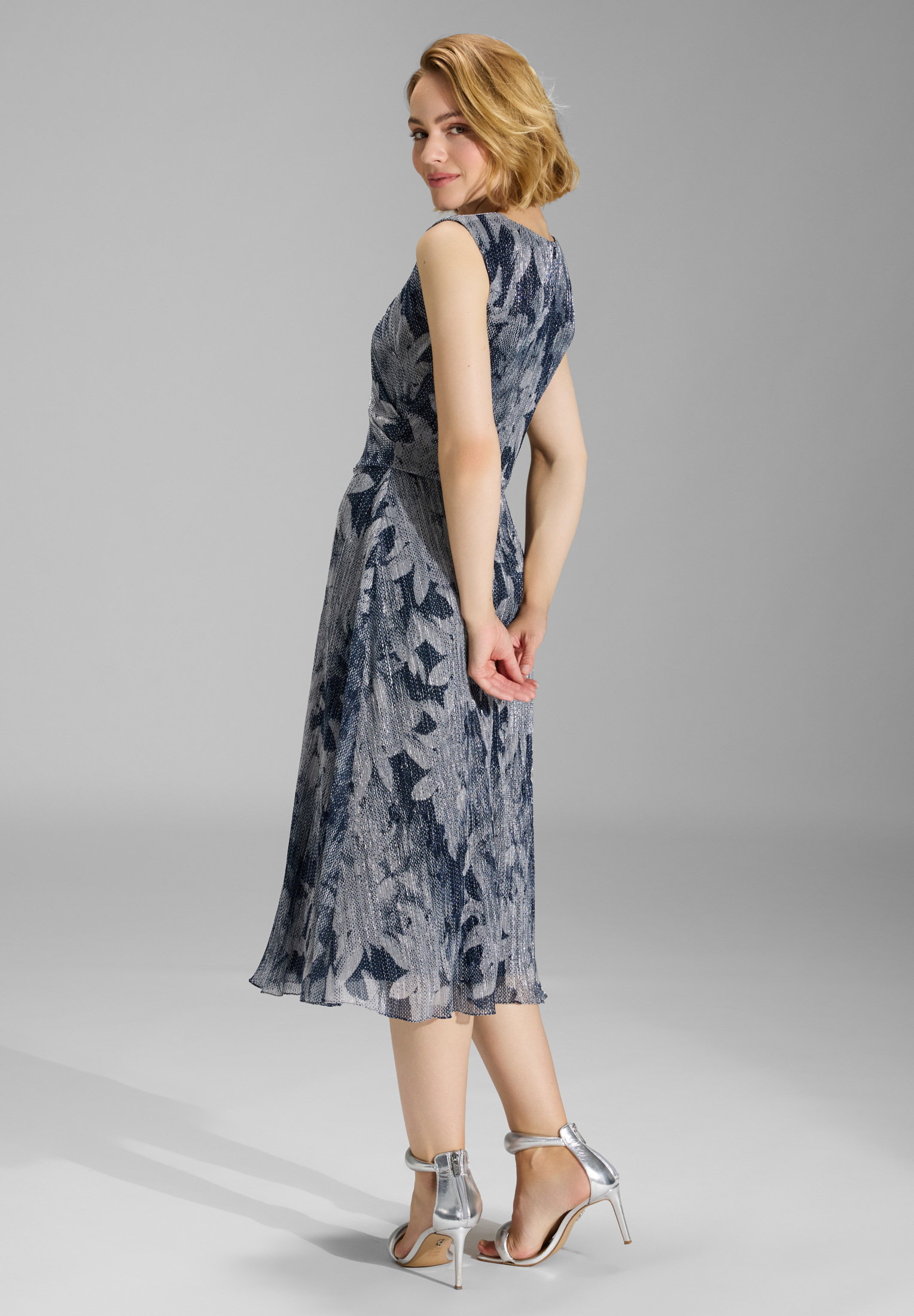 SWING Langes Kleid #2