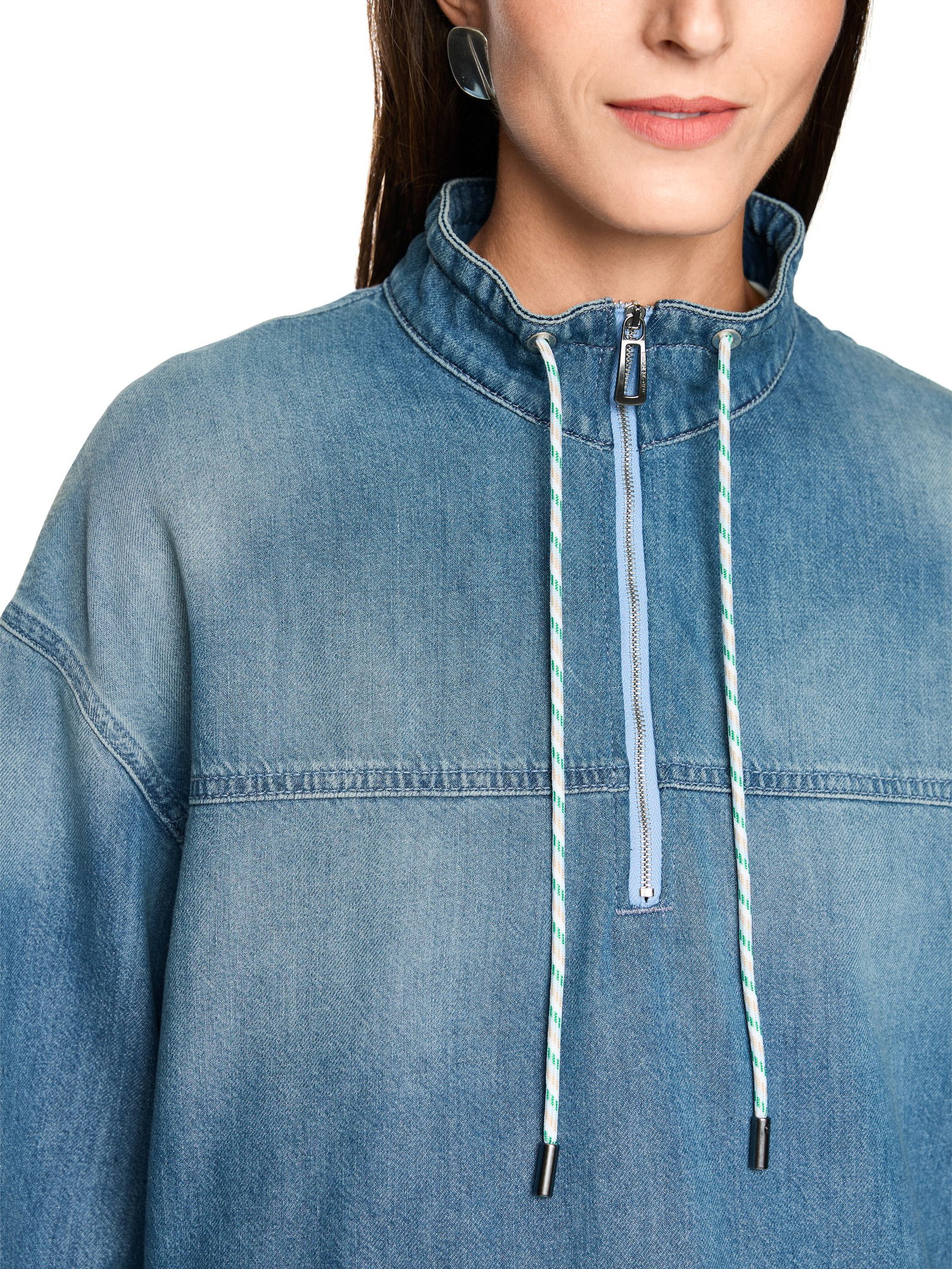 91d9e30f5bbe6c2c34709515276f7e68 Marc Cain Sports | Sportive Jeansbluse mit Stehkragen | 36 | blue denim