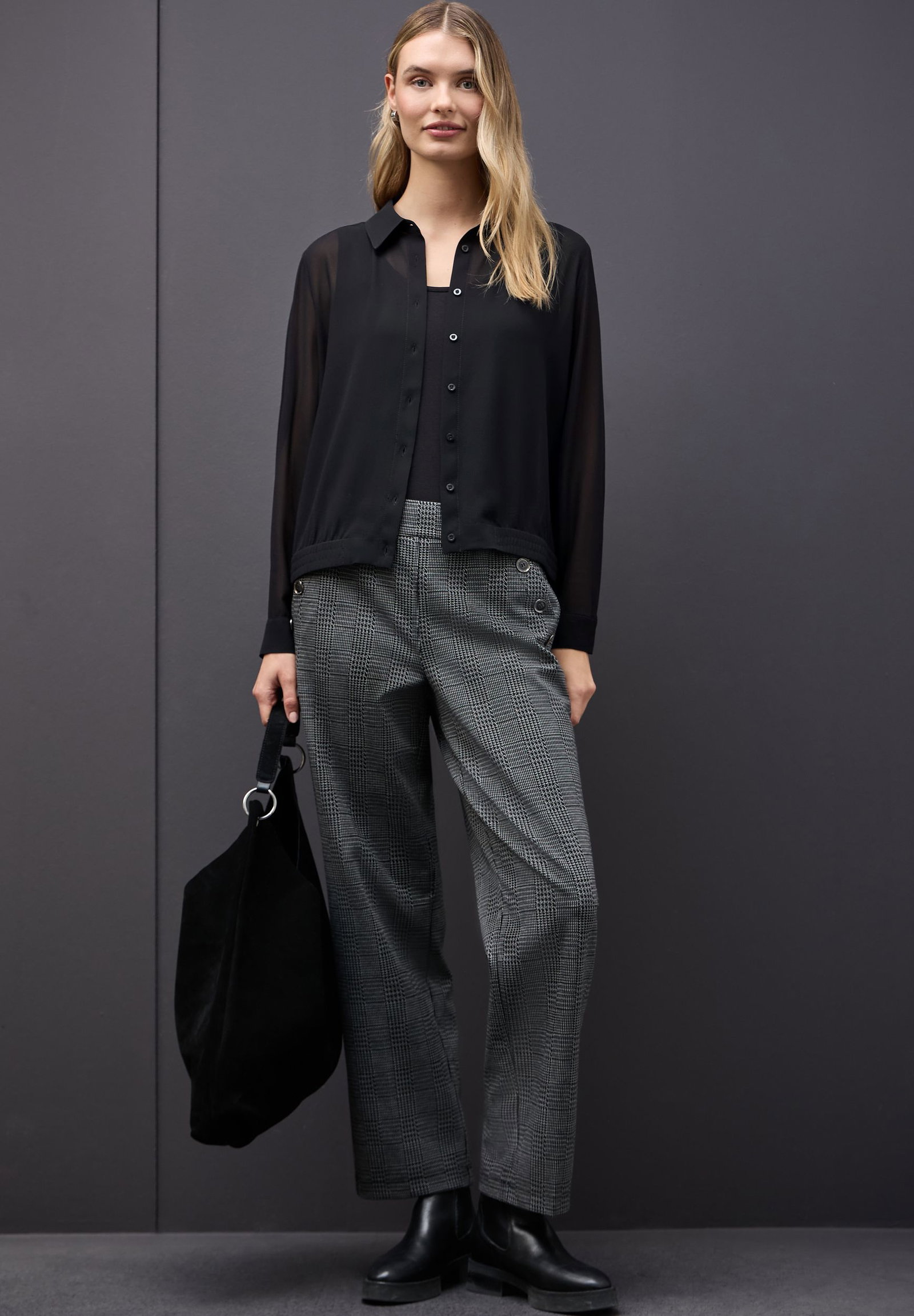 b6f278274a00d5c7ed93135e37bea8ab | Chiffon buttoned shirtcollar b, Black | 42 | black