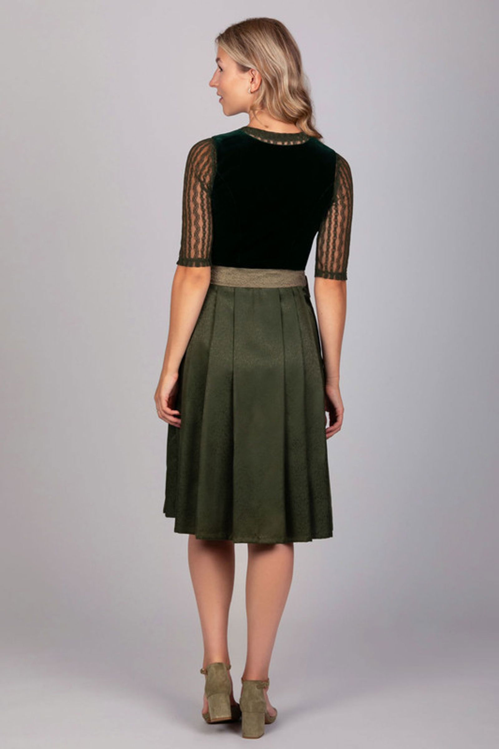 088f9e6eb60c63aec74c1d745a712c23 Edelnice | Edelnice Dirndl "Livia" | 48 | Samt Grün