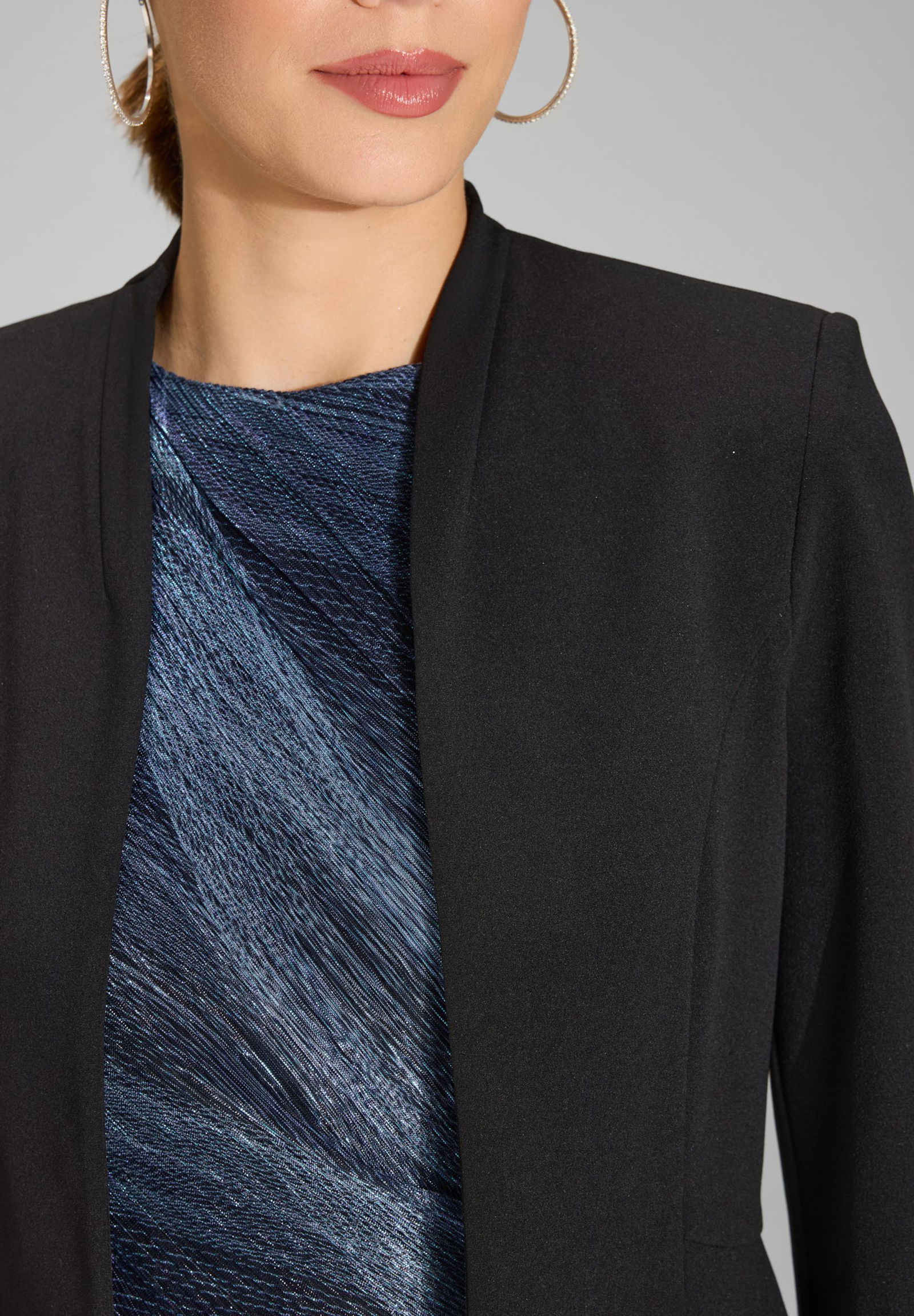 |  Taillierte Jacke aus Jersey Crêpe, black | 36 | black