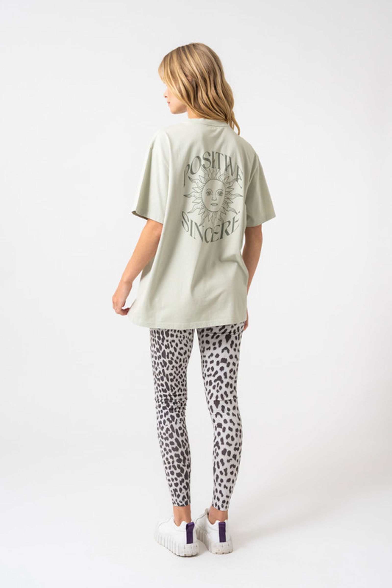 04b87c398604acf51b2449fd9d85f686 Oh April | T Shirt | L