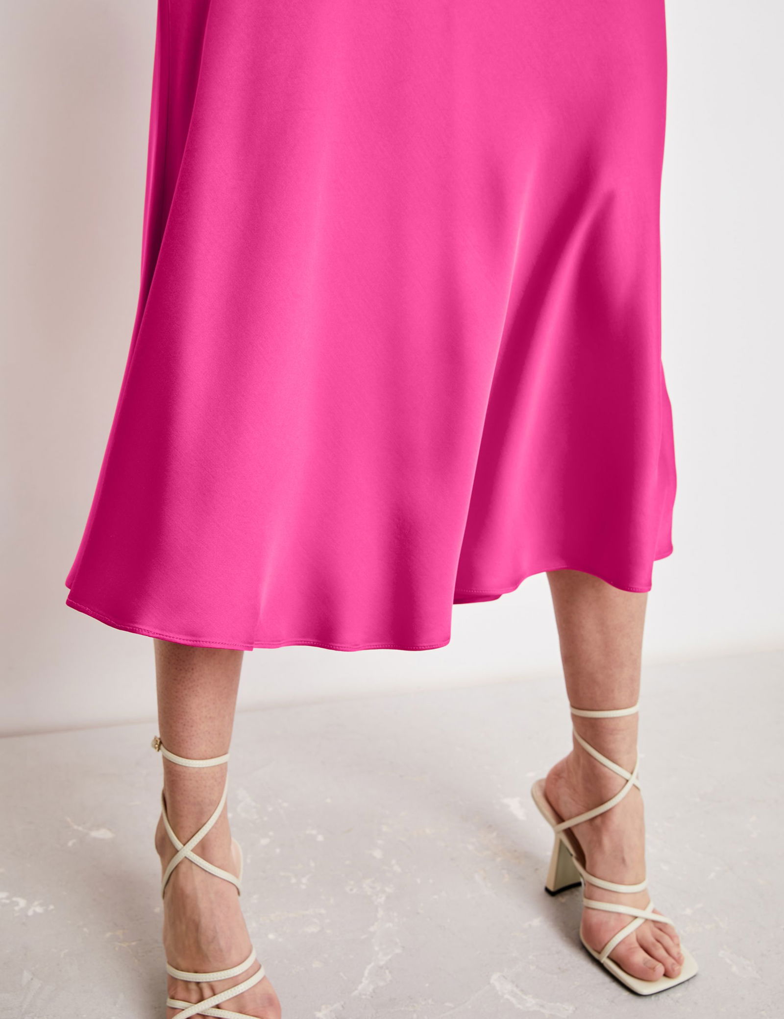 Midirock aus Satin EcoVero